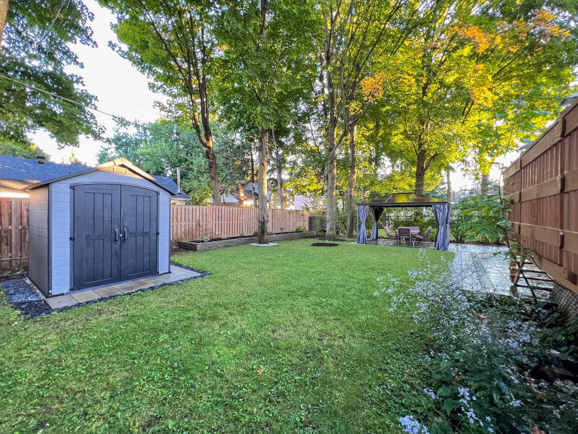 









15512


Rue Oakwood

,
Montréal (Pierrefonds-Roxboro),




QC
H9H1Y2

