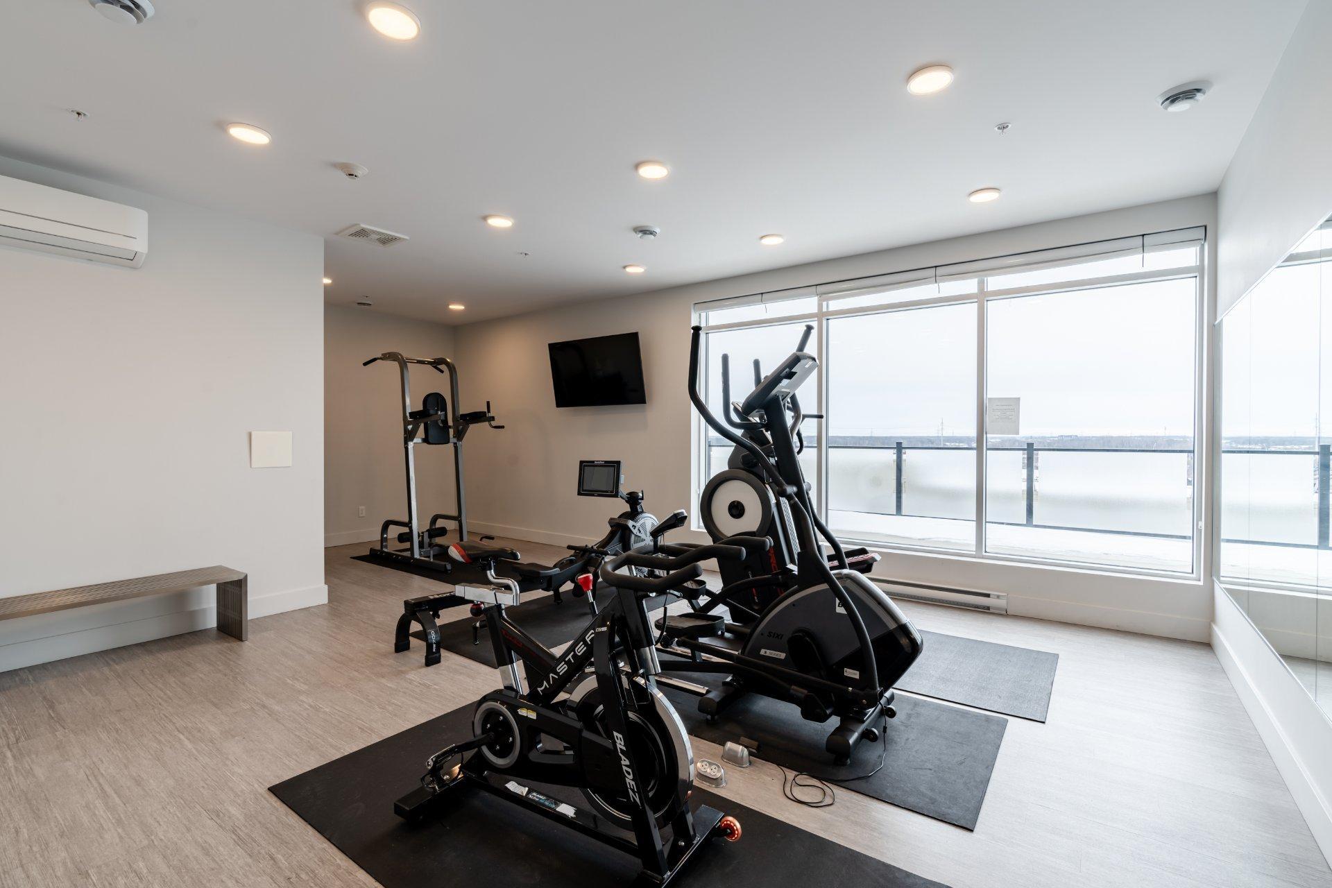 









9175


Rue Lennon

, 109,
Brossard,




QC
J4Y0S3

