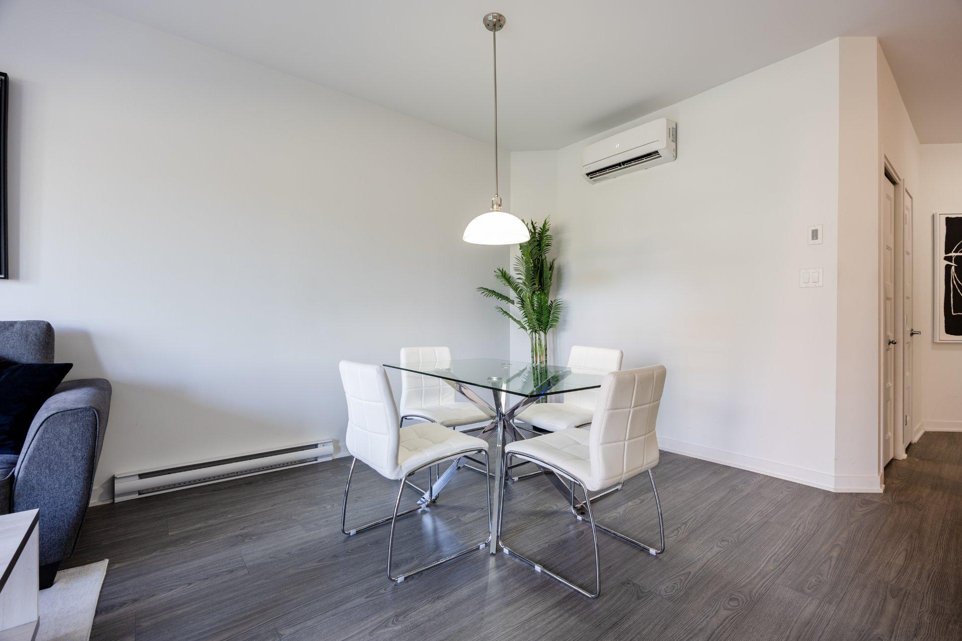 









9175


Rue Lennon

, 109,
Brossard,




QC
J4Y0S3

