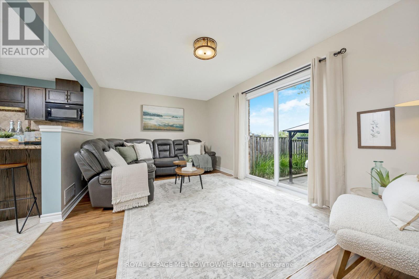 












324 SEVERN DRIVE

,
Guelph,




Ontario
N1E0E9

