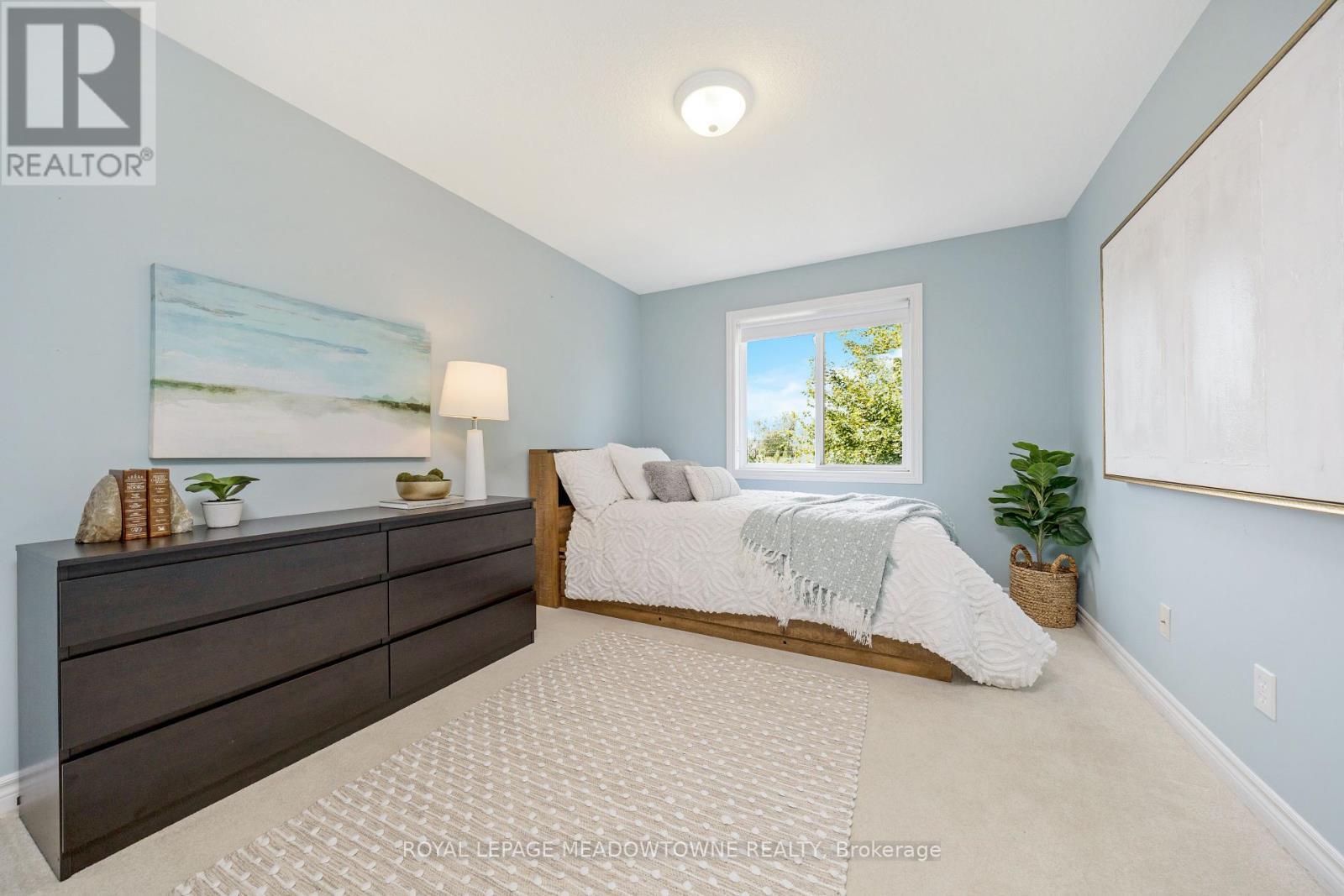












324 SEVERN DRIVE

,
Guelph,




Ontario
N1E0E9

