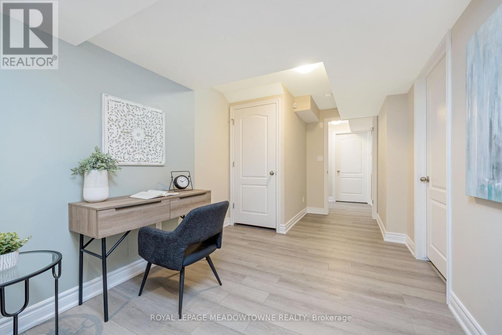 












324 SEVERN DRIVE

,
Guelph,




Ontario
N1E0E9

