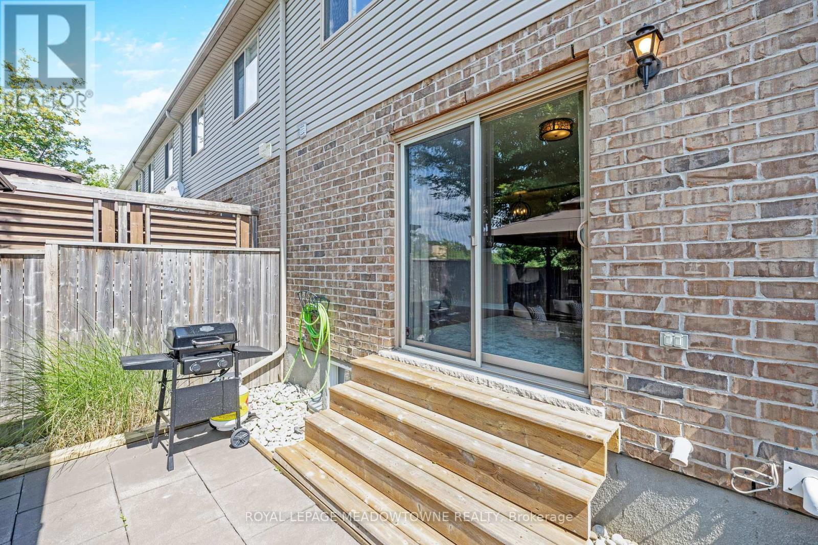 












324 SEVERN DRIVE

,
Guelph,




Ontario
N1E0E9

