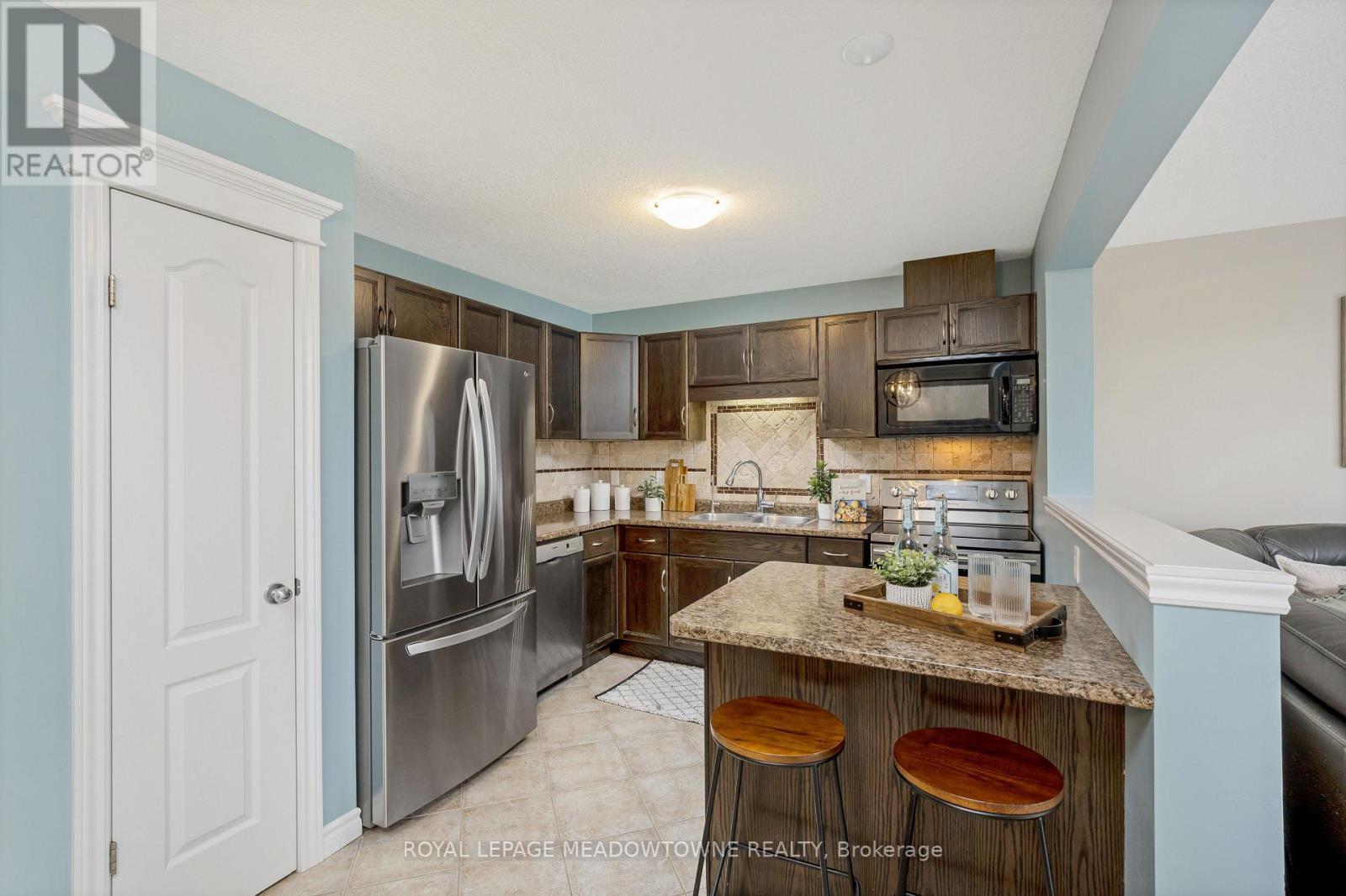 












324 SEVERN DRIVE

,
Guelph,




Ontario
N1E0E9

