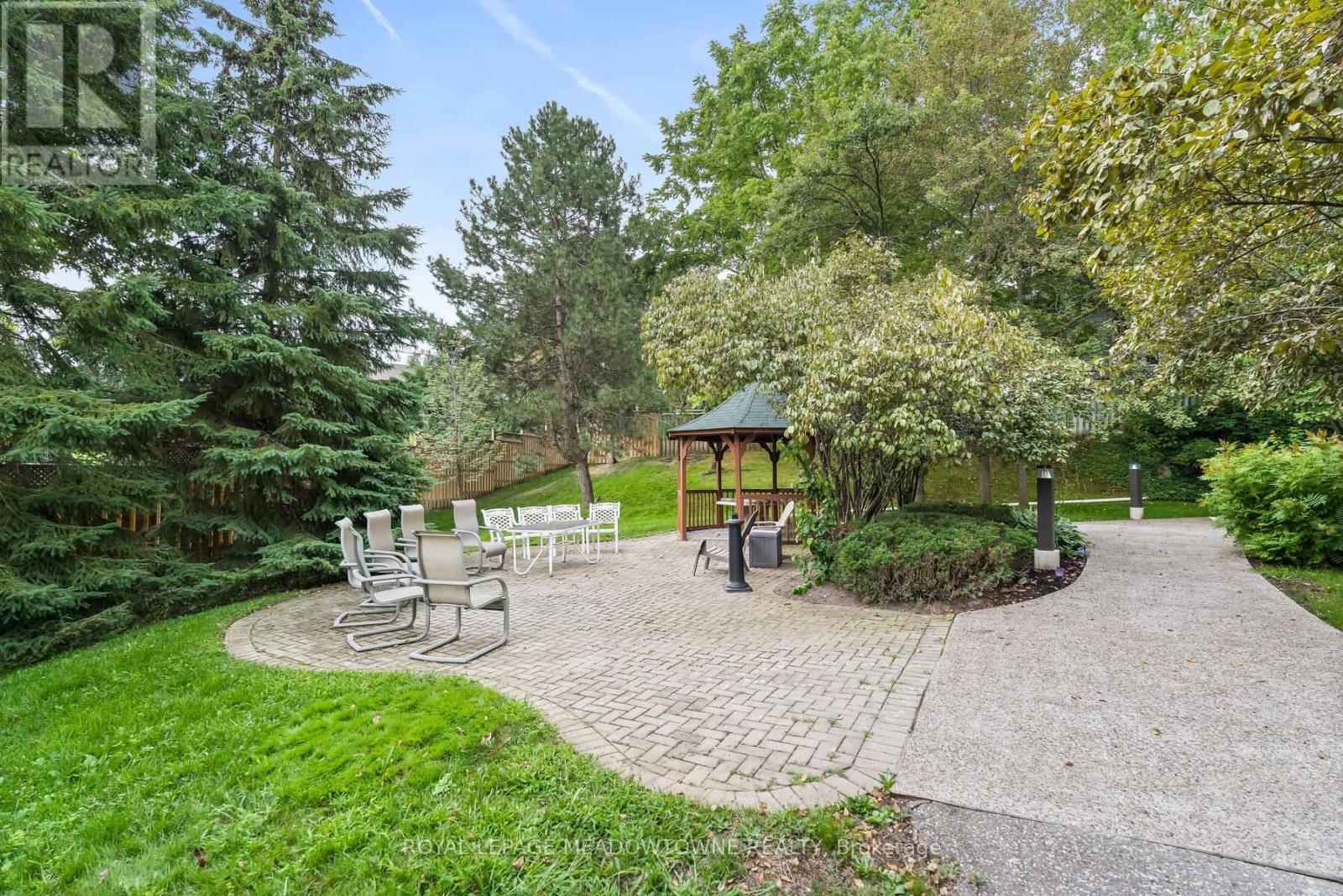 












104 - 24 CHAPEL STREET

,
Halton Hills,




Ontario
L7G6A7

