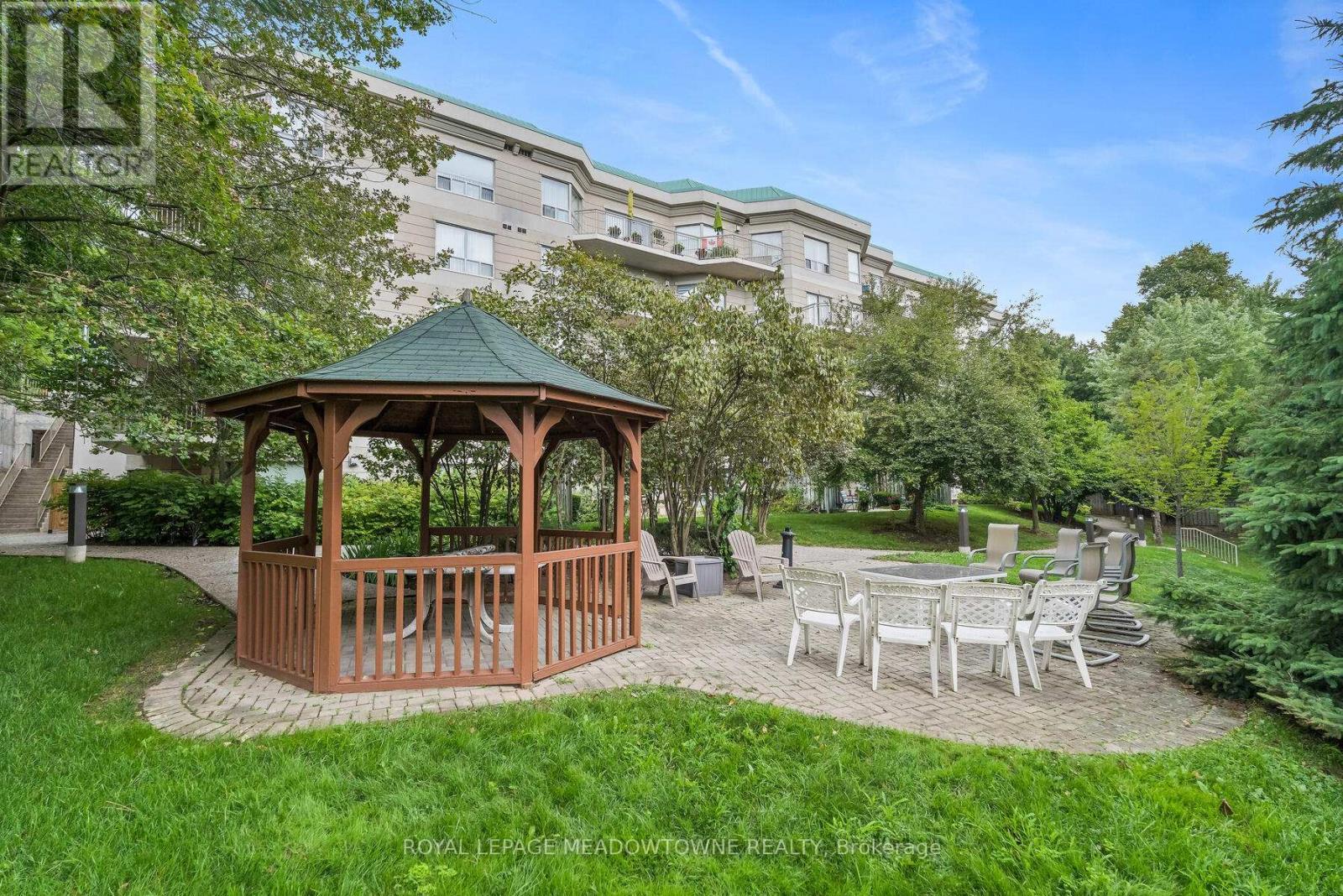 












104 - 24 CHAPEL STREET

,
Halton Hills,




Ontario
L7G6A7

