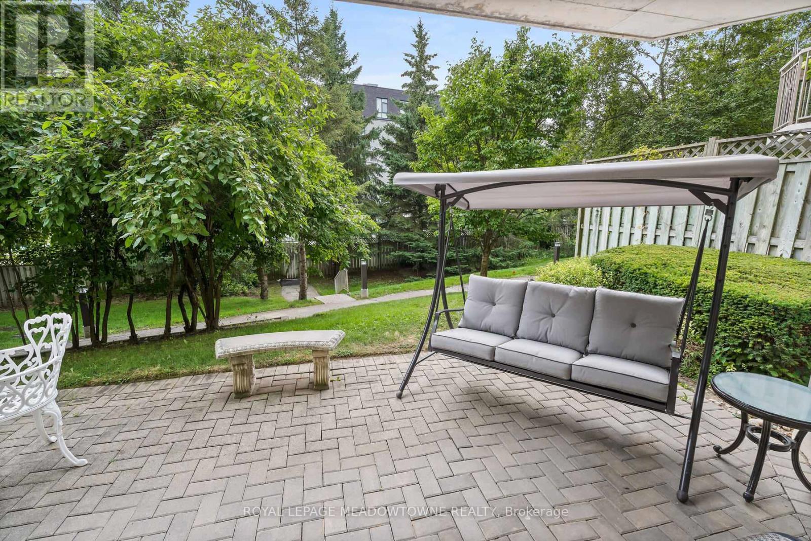 












104 - 24 CHAPEL STREET

,
Halton Hills,




Ontario
L7G6A7

