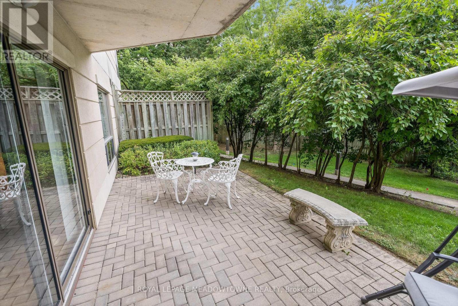












104 - 24 CHAPEL STREET

,
Halton Hills,




Ontario
L7G6A7

