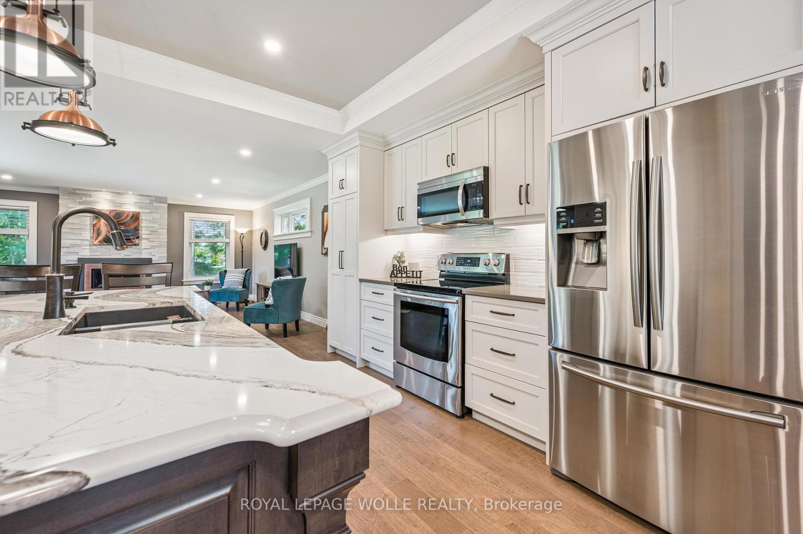 












558 ELM RIDGE PLACE

,
Waterloo,




Ontario
N2L4P7

