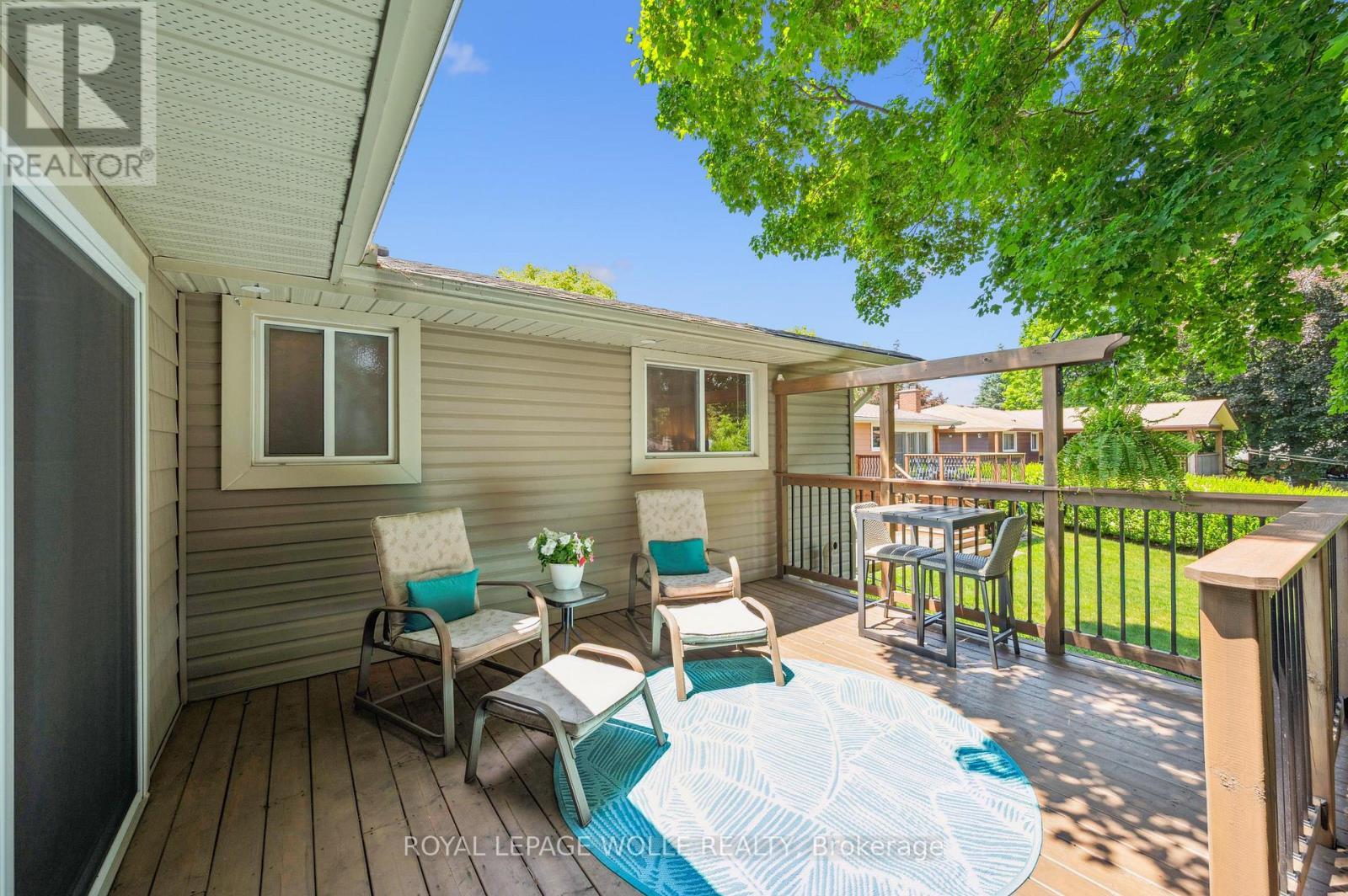 












558 ELM RIDGE PLACE

,
Waterloo,




Ontario
N2L4P7

