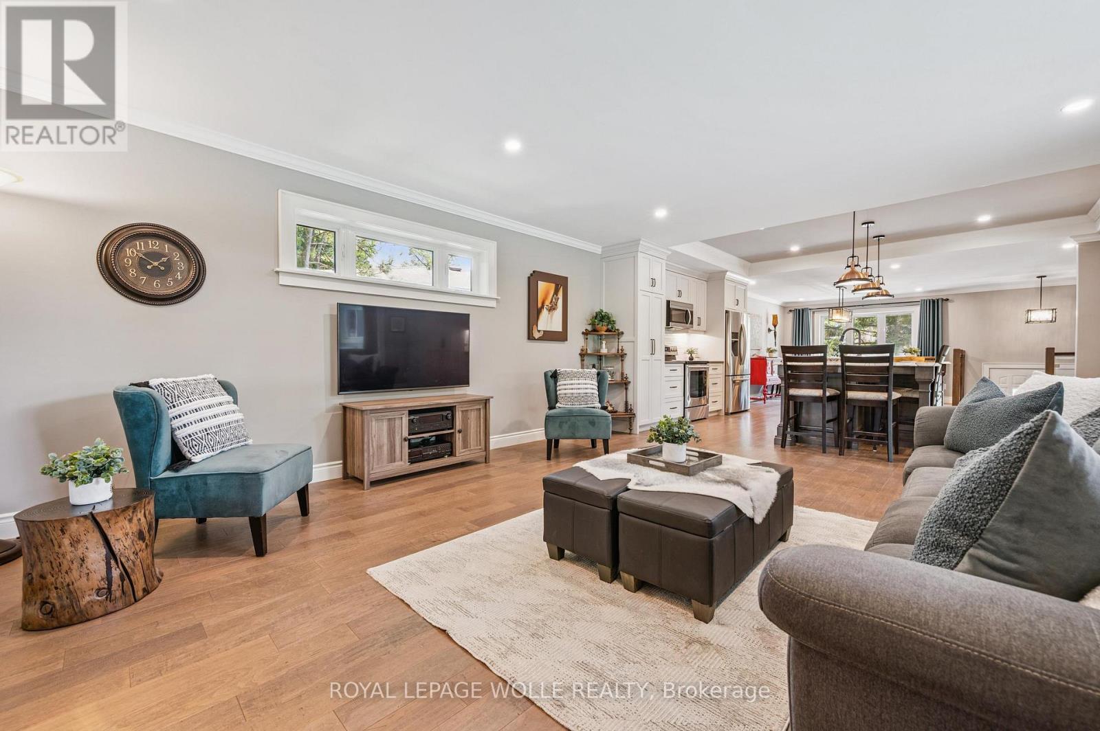 












558 ELM RIDGE PLACE

,
Waterloo,




Ontario
N2L4P7

