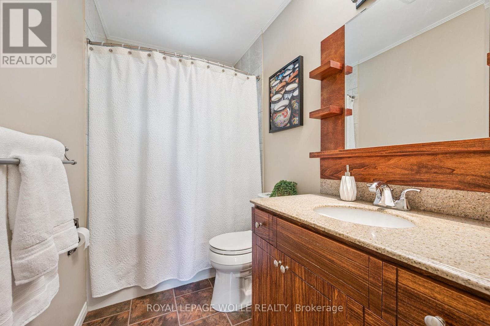 












558 ELM RIDGE PLACE

,
Waterloo,




Ontario
N2L4P7

