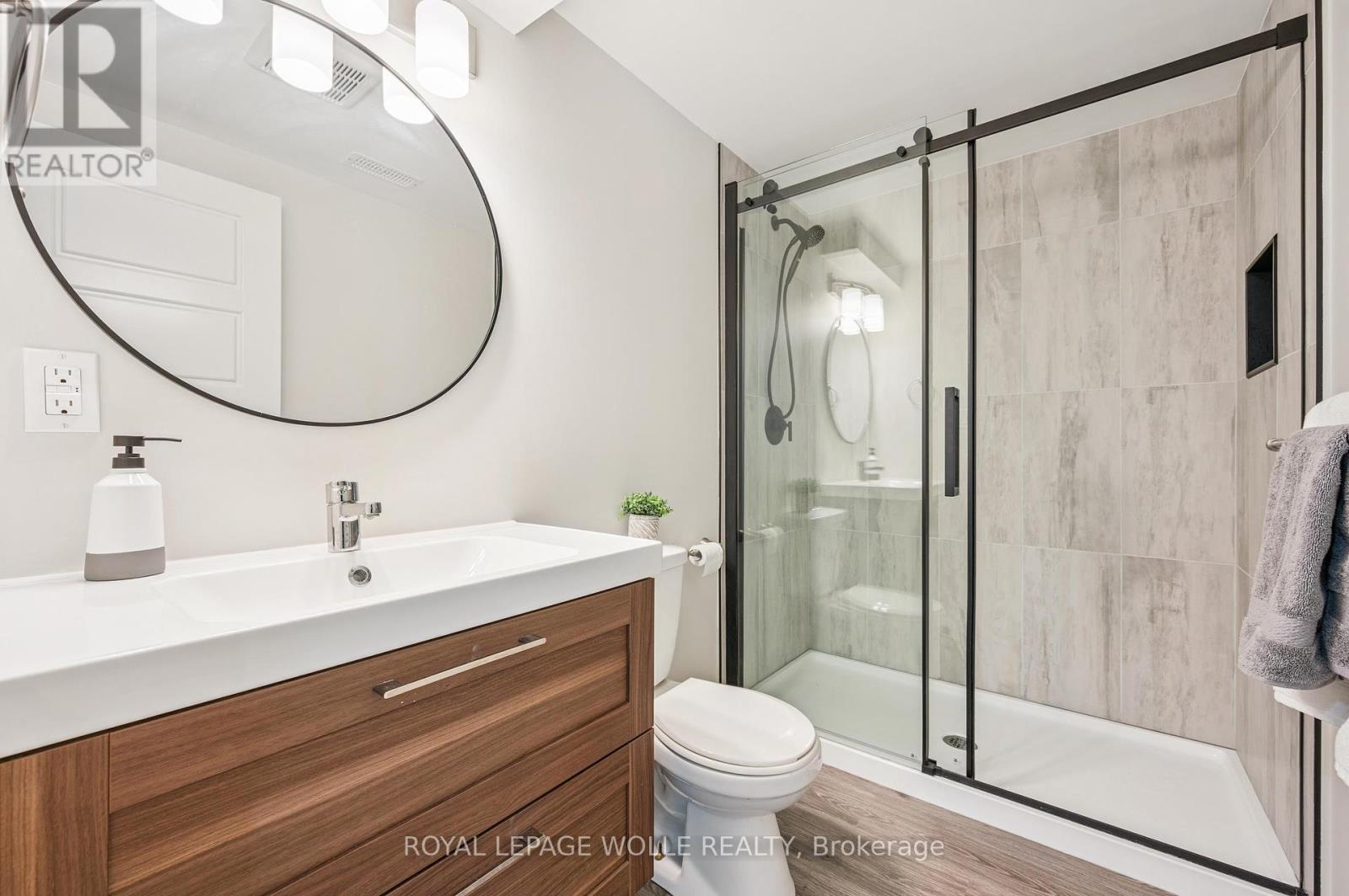 












558 ELM RIDGE PLACE

,
Waterloo,




Ontario
N2L4P7

