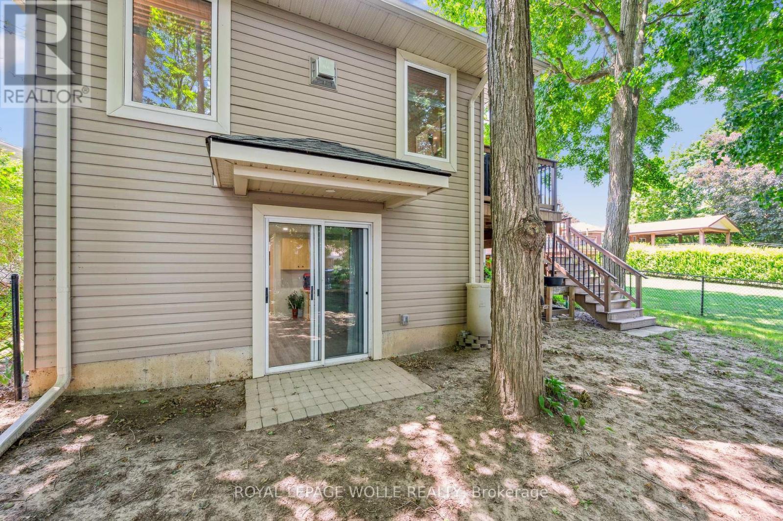












558 ELM RIDGE PLACE

,
Waterloo,




Ontario
N2L4P7

