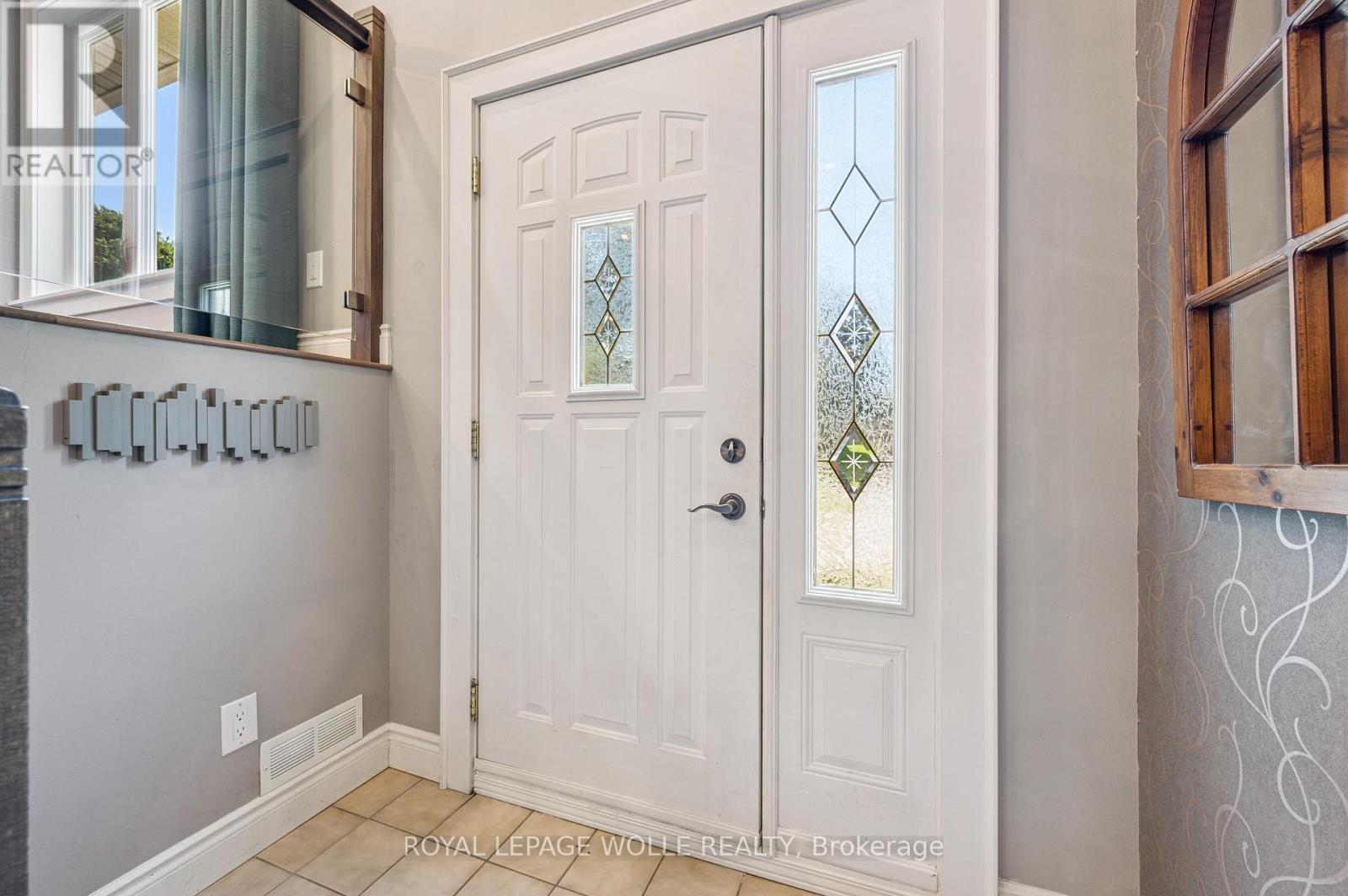 












558 ELM RIDGE PLACE

,
Waterloo,




Ontario
N2L4P7

