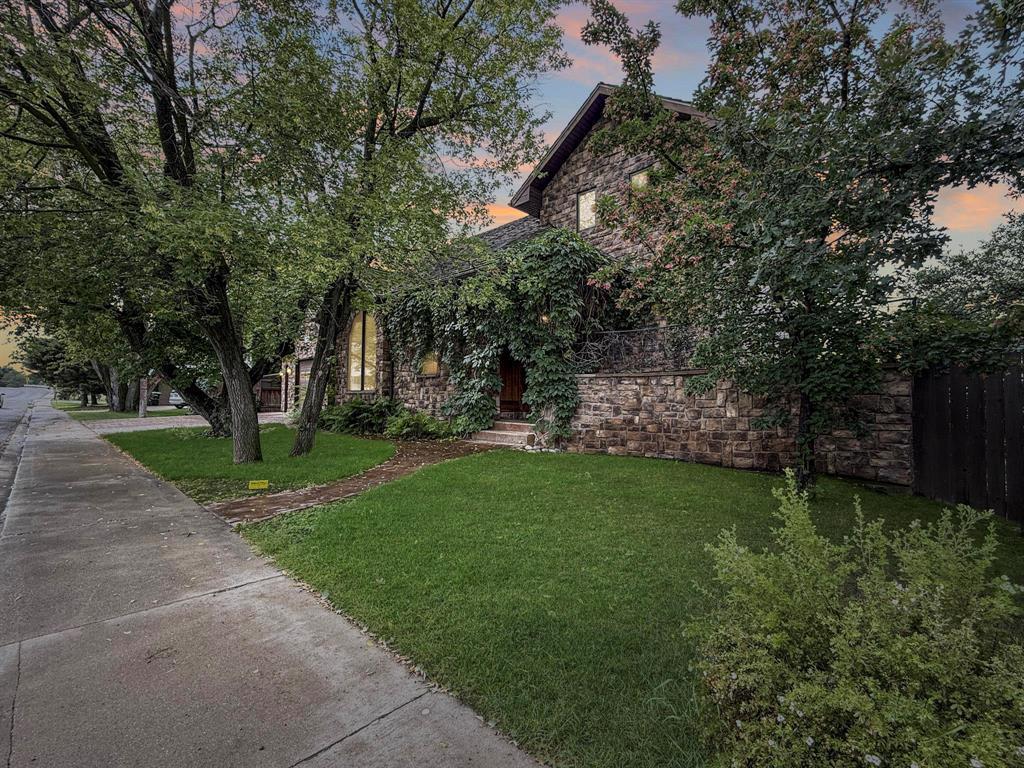 












3211 McDonald Avenue

,
Brandon,




Manitoba
R7B0B5

