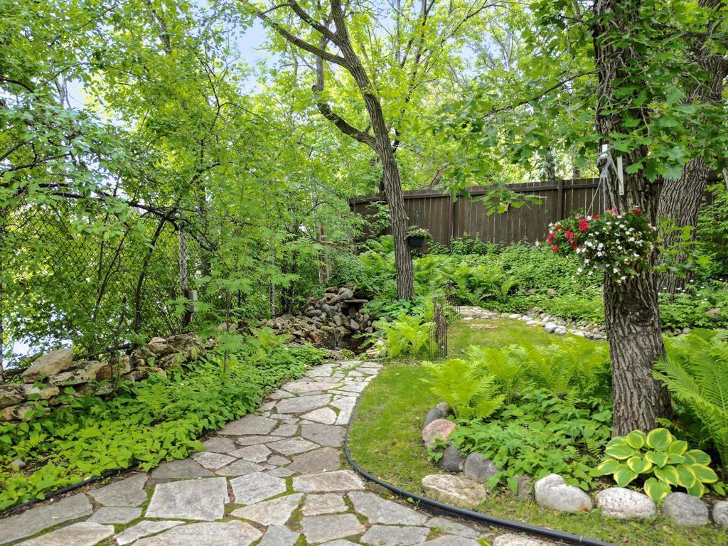 












3211 McDonald Avenue

,
Brandon,




Manitoba
R7B0B5

