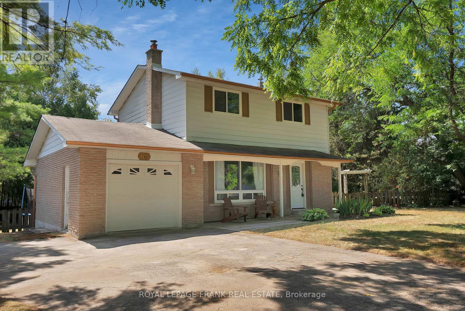 












68 BROOK CRESCENT

,
Georgina (Pefferlaw),




Ontario
L0E1N0

