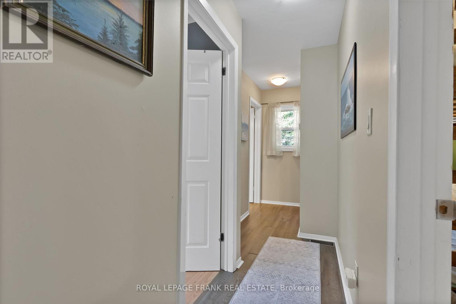 












68 BROOK CRESCENT

,
Georgina (Pefferlaw),




Ontario
L0E1N0


