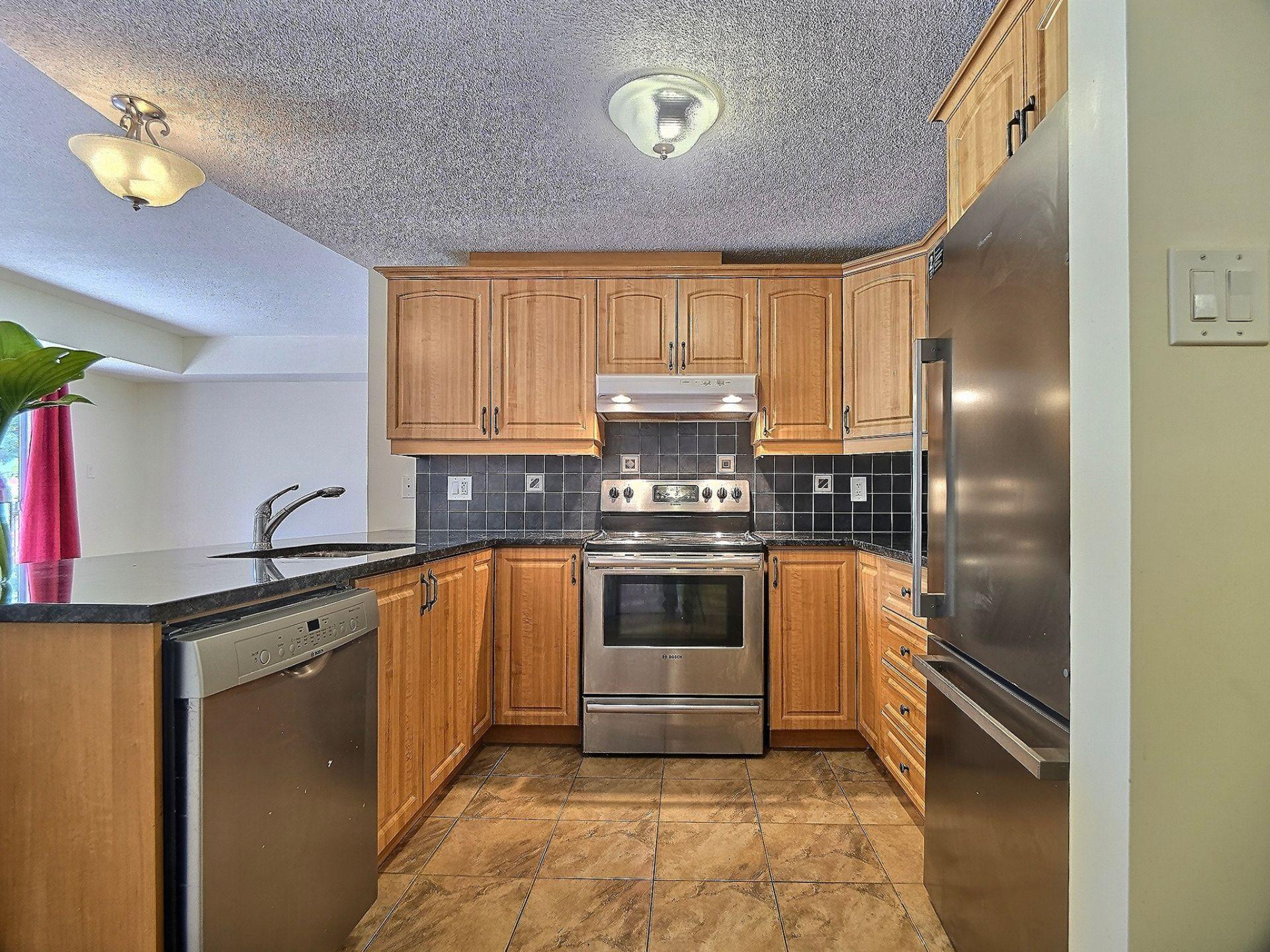 









45


Rue du Colonial

, 202,
Gatineau (Aylmer),




QC
J9H0B1

