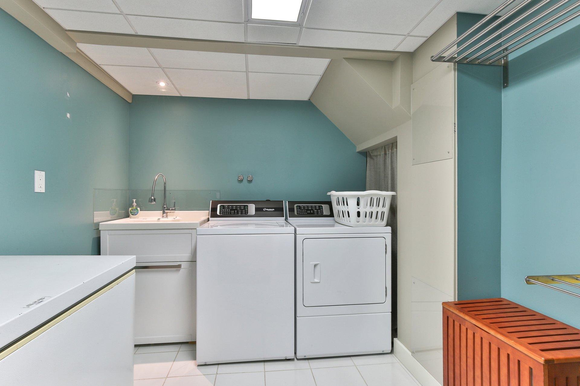 









15


Rue Louis-Liénard-de-Beaujeu

,
Saint-Jean-sur-Richelieu,




QC
J2W1T4

