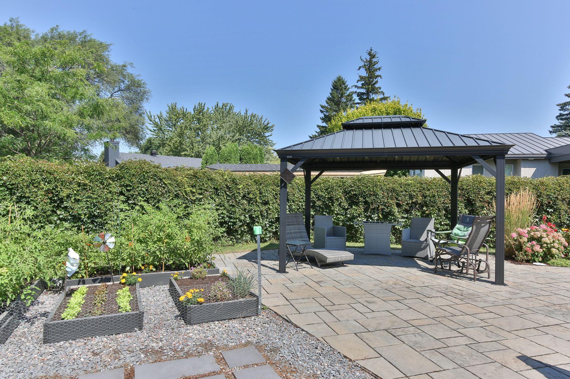 









15


Rue Louis-Liénard-de-Beaujeu

,
Saint-Jean-sur-Richelieu,




QC
J2W1T4

