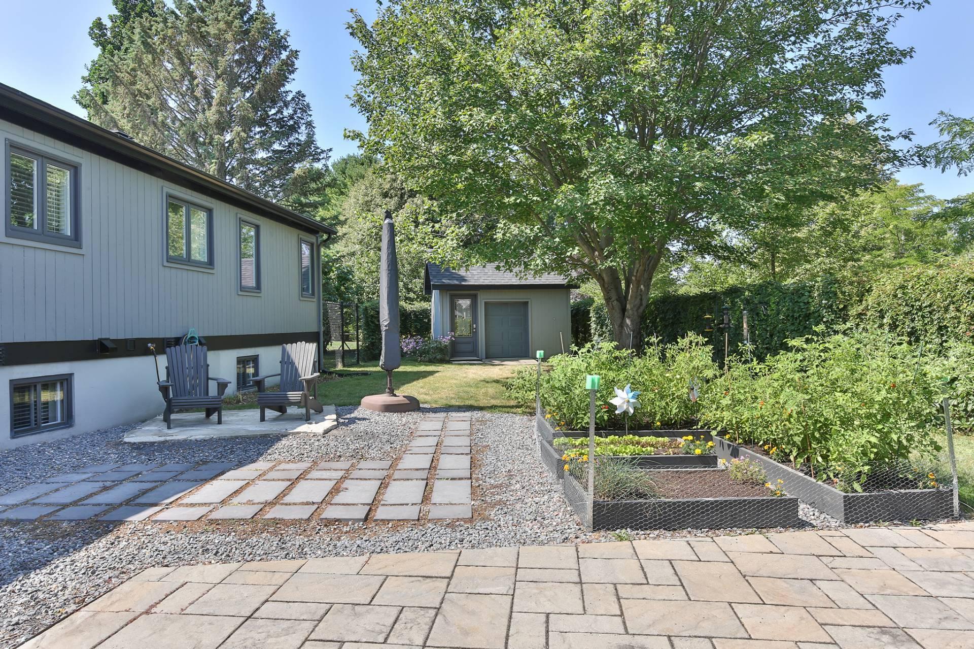 









15


Rue Louis-Liénard-de-Beaujeu

,
Saint-Jean-sur-Richelieu,




QC
J2W1T4

