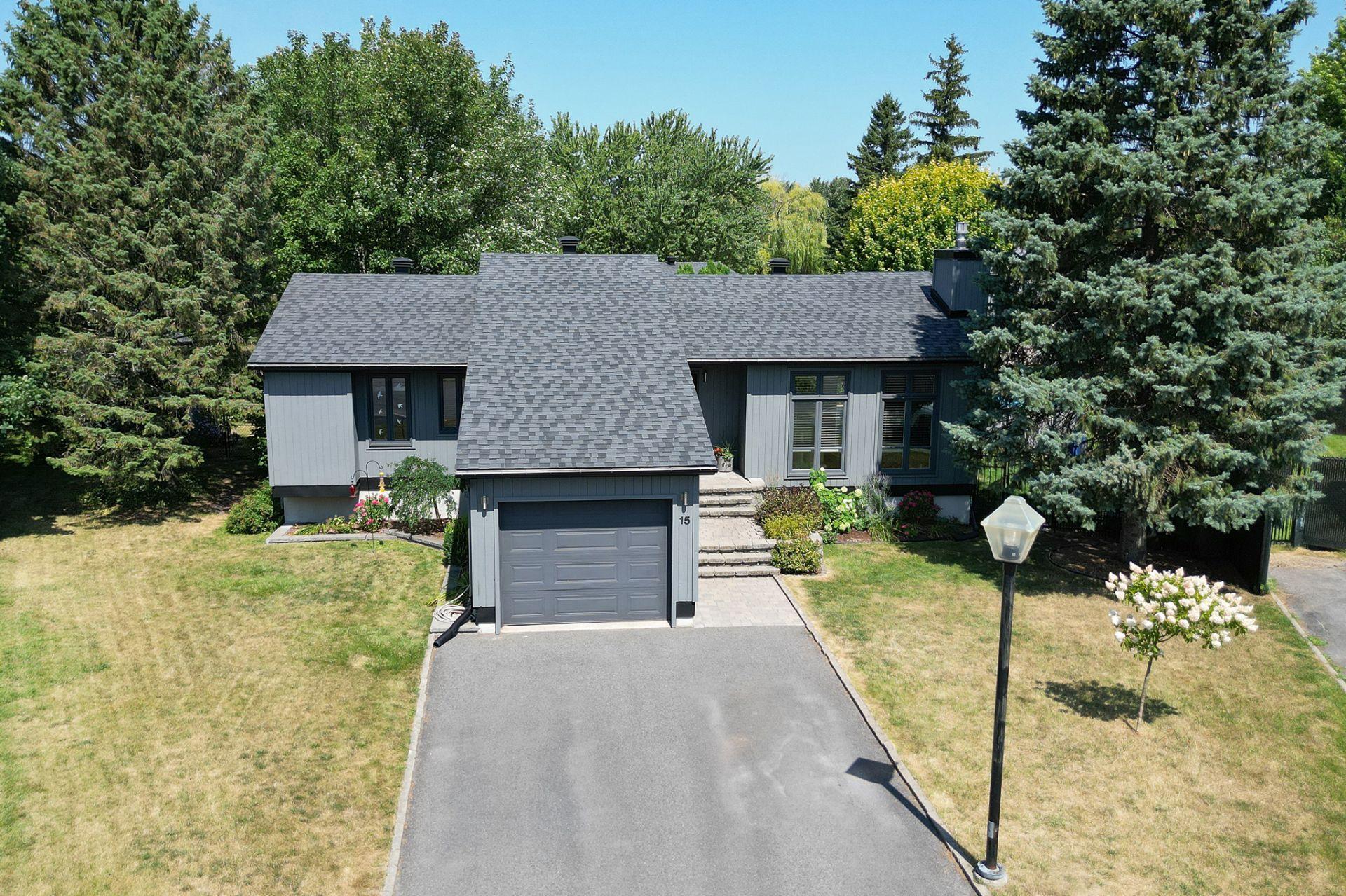









15


Rue Louis-Liénard-de-Beaujeu

,
Saint-Jean-sur-Richelieu,




QC
J2W1T4

