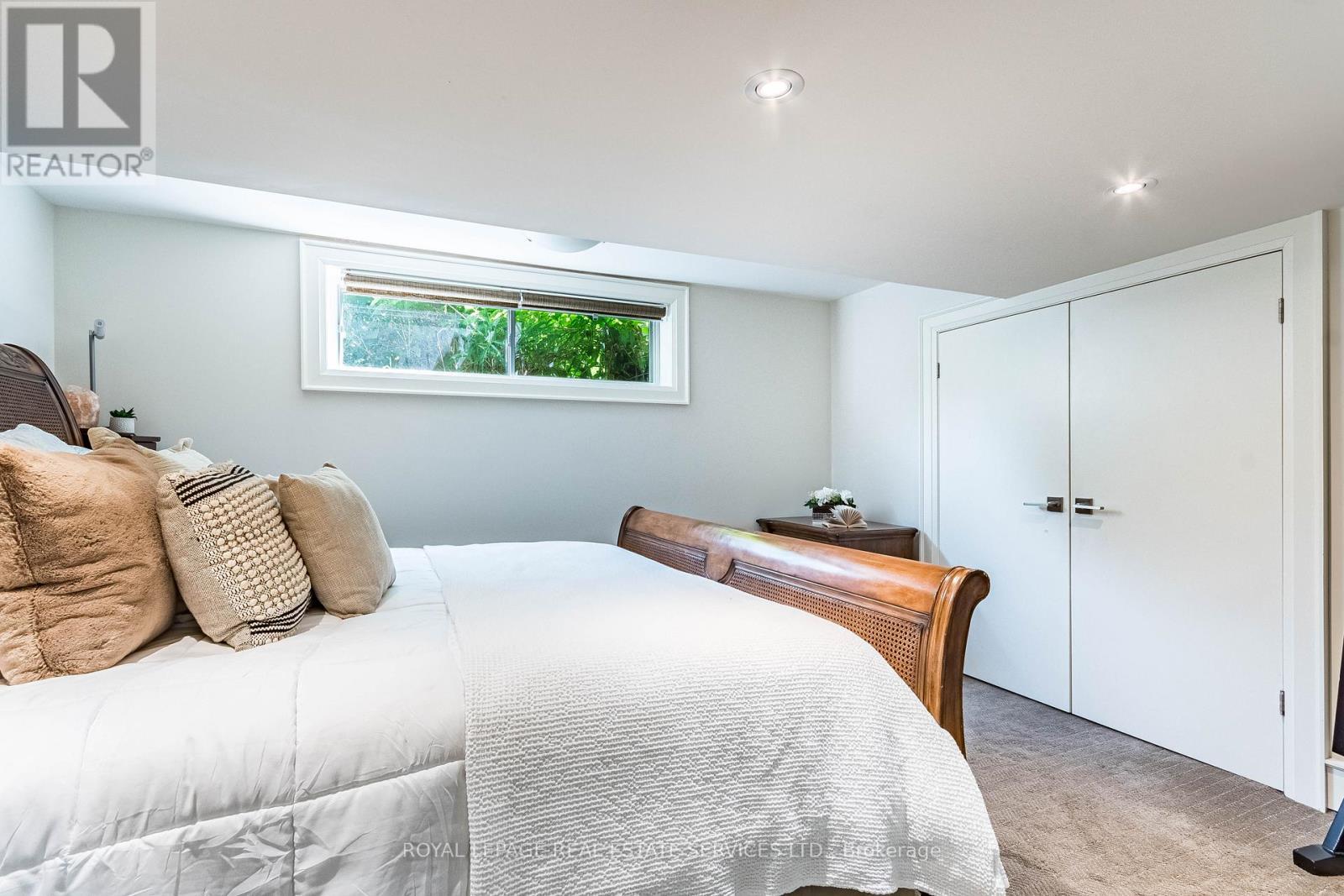 












42 GLEN AGAR DRIVE

,
Toronto,




Ontario
M9B5L9

