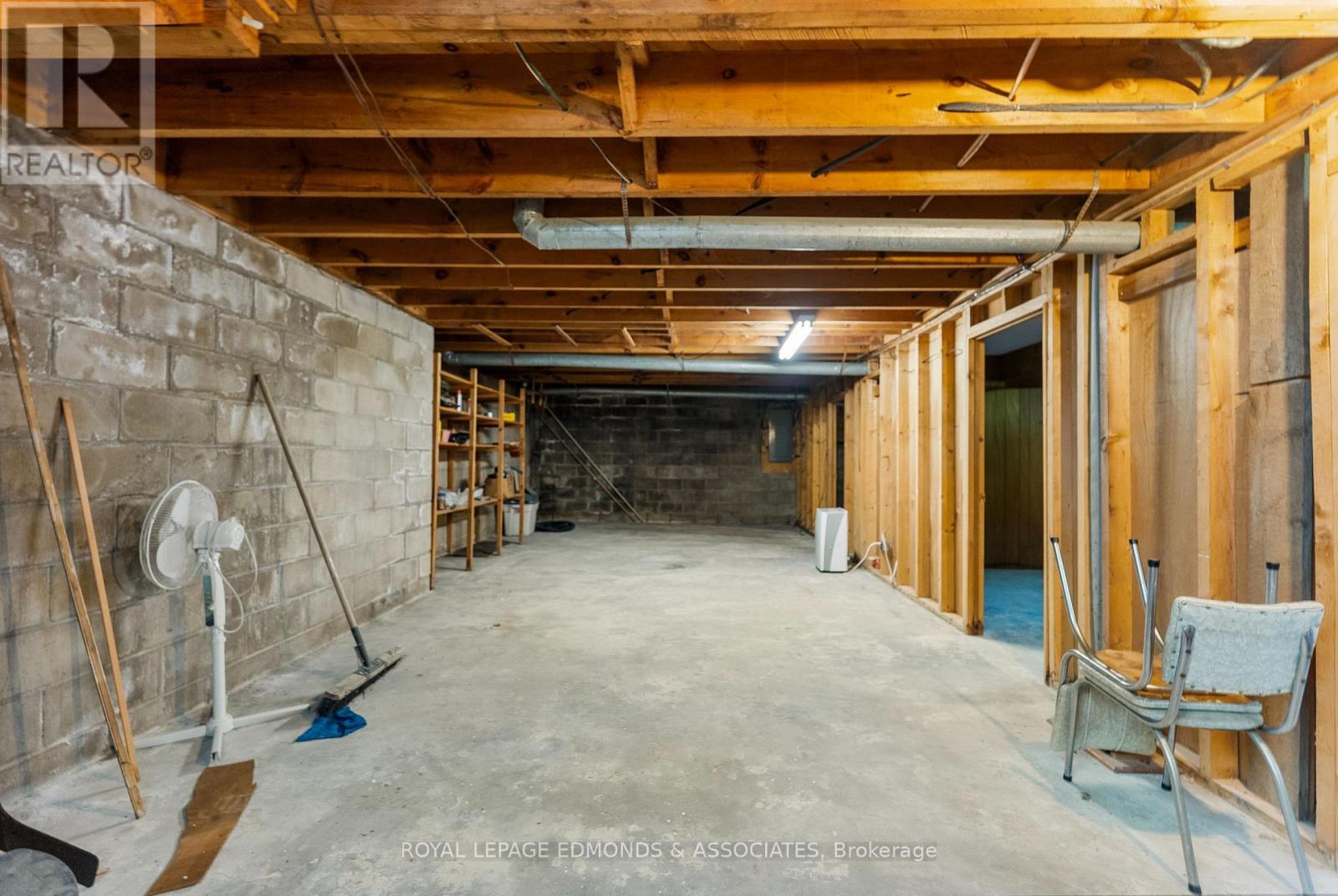 












56 HENRY STREET

,
Killaloe, Hagarty and Richards,




Ontario
K0J2A0

