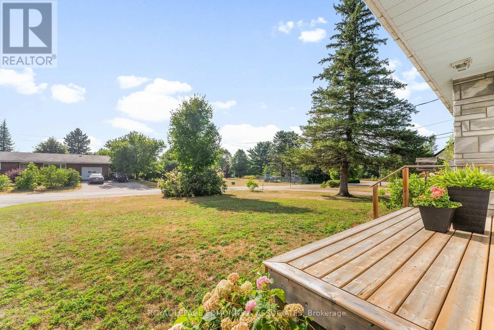 












56 HENRY STREET

,
Killaloe, Hagarty and Richards,




Ontario
K0J2A0

