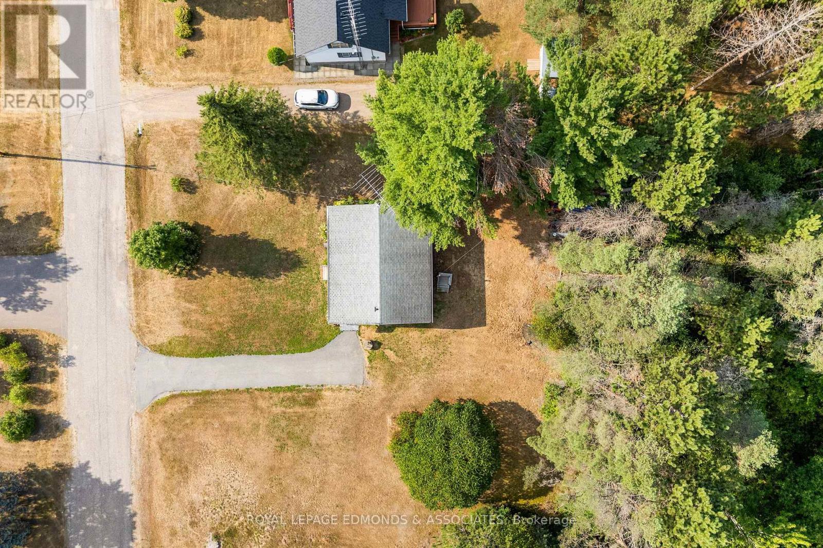 












56 HENRY STREET

,
Killaloe, Hagarty and Richards,




Ontario
K0J2A0

