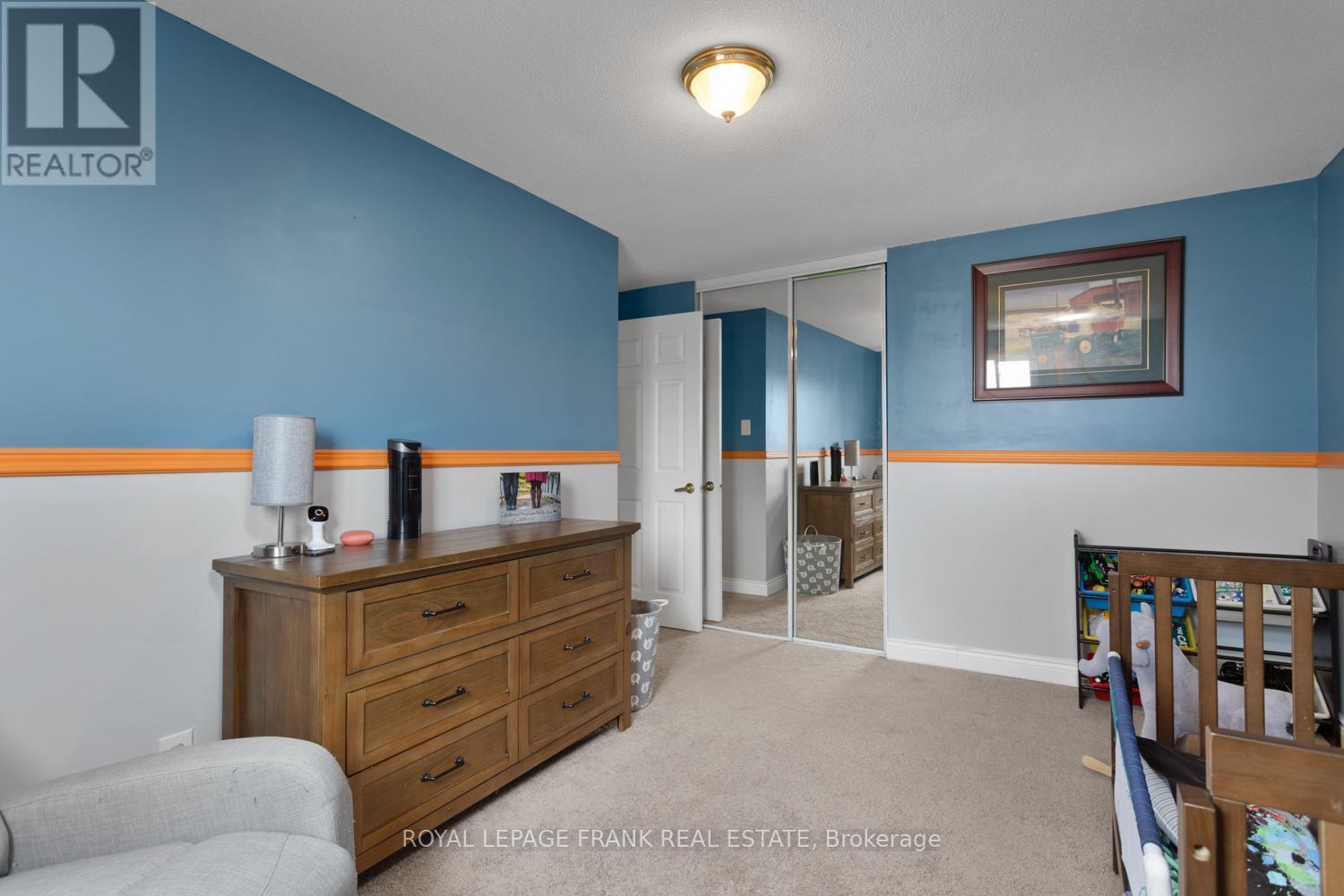 












42 - 700 HARMONY ROAD N

,
Oshawa (Pinecrest),




Ontario
L1K1S2

