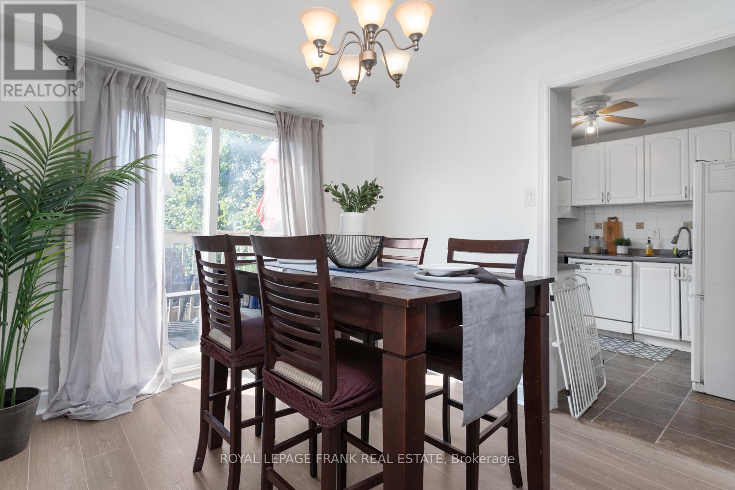 












42 - 700 HARMONY ROAD N

,
Oshawa (Pinecrest),




Ontario
L1K1S2

