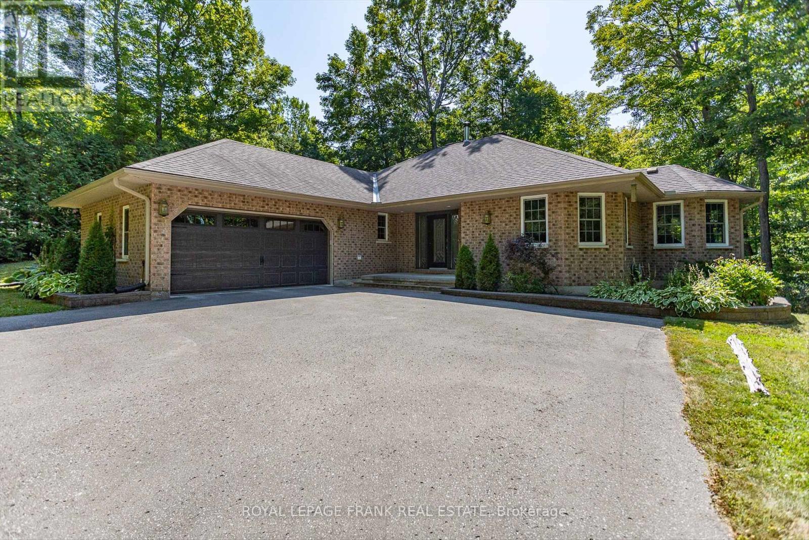 












24 DEER AVENUE

,
Cavan Monaghan (Cavan Twp),




Ontario
L0A1G0

