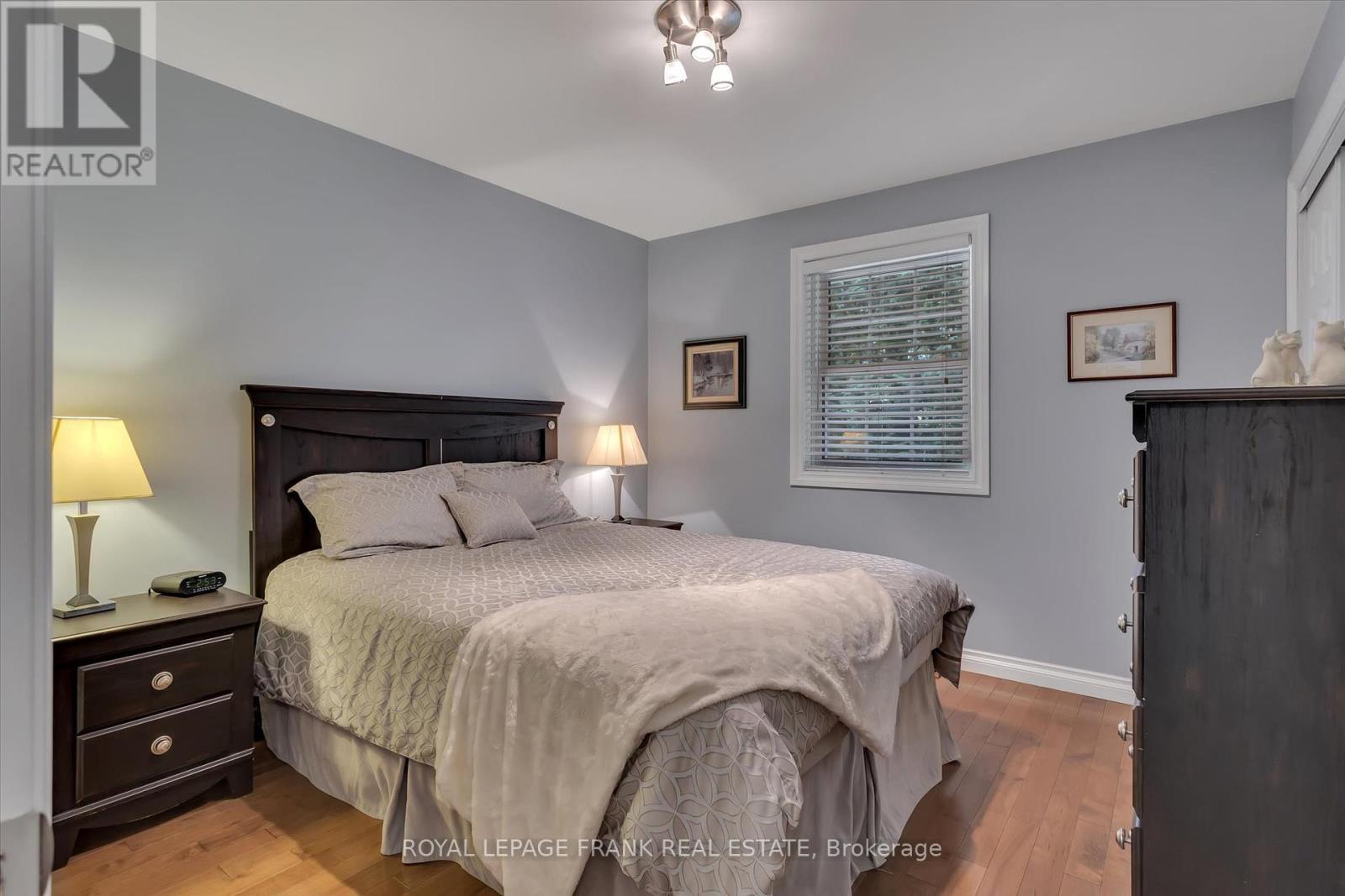 












24 DEER AVENUE

,
Cavan Monaghan (Cavan Twp),




Ontario
L0A1G0

