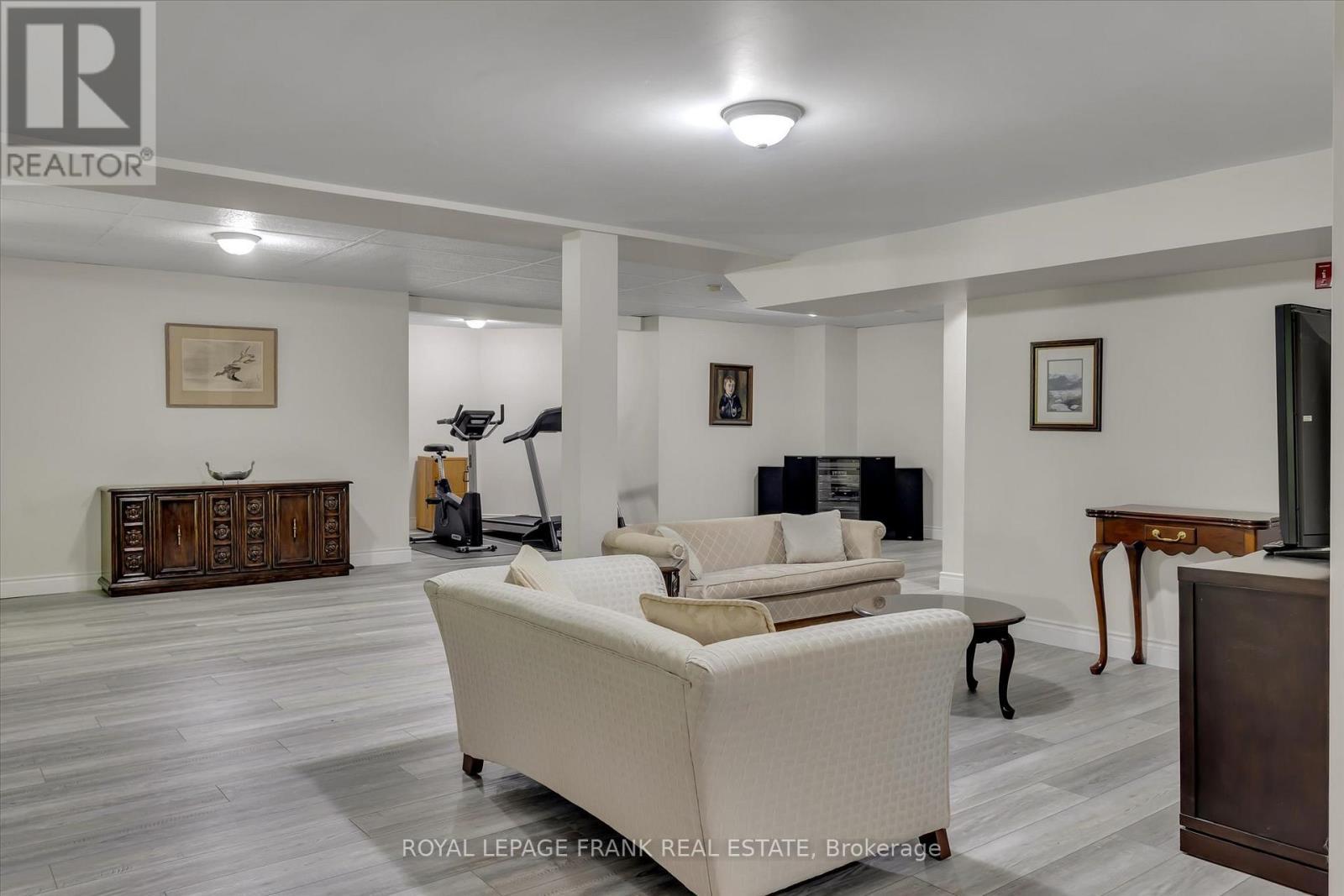 












24 DEER AVENUE

,
Cavan Monaghan (Cavan Twp),




Ontario
L0A1G0

