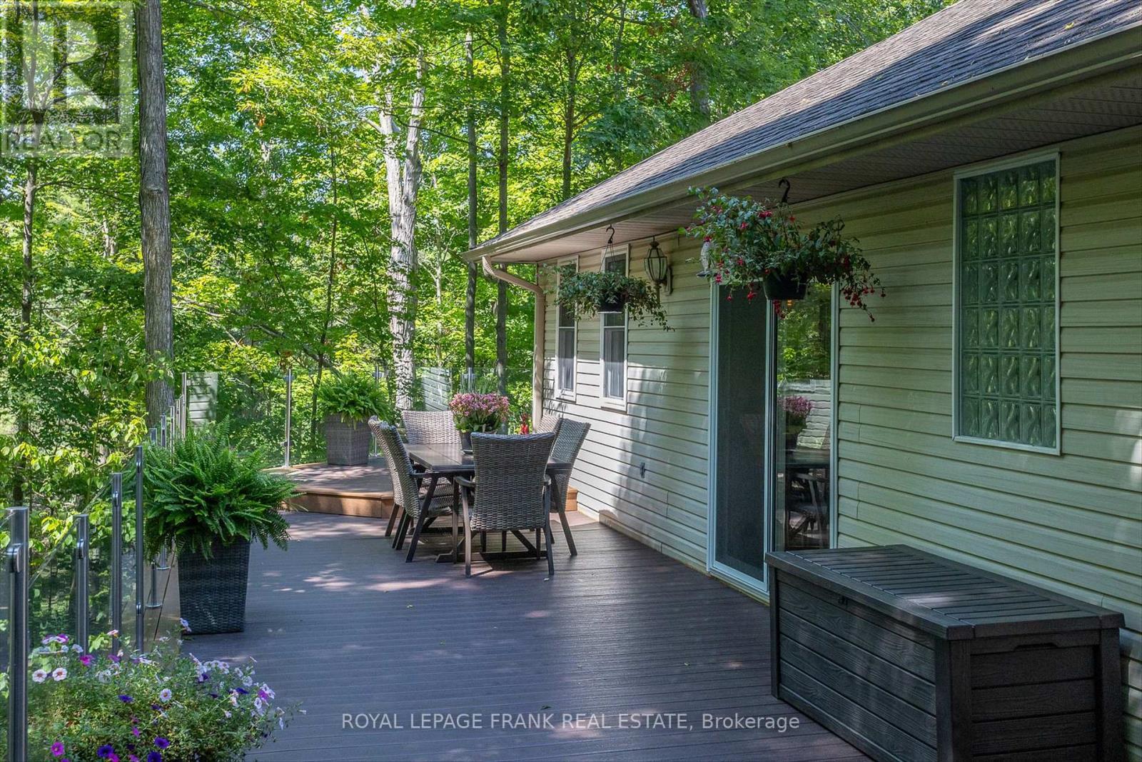 












24 DEER AVENUE

,
Cavan Monaghan (Cavan Twp),




Ontario
L0A1G0

