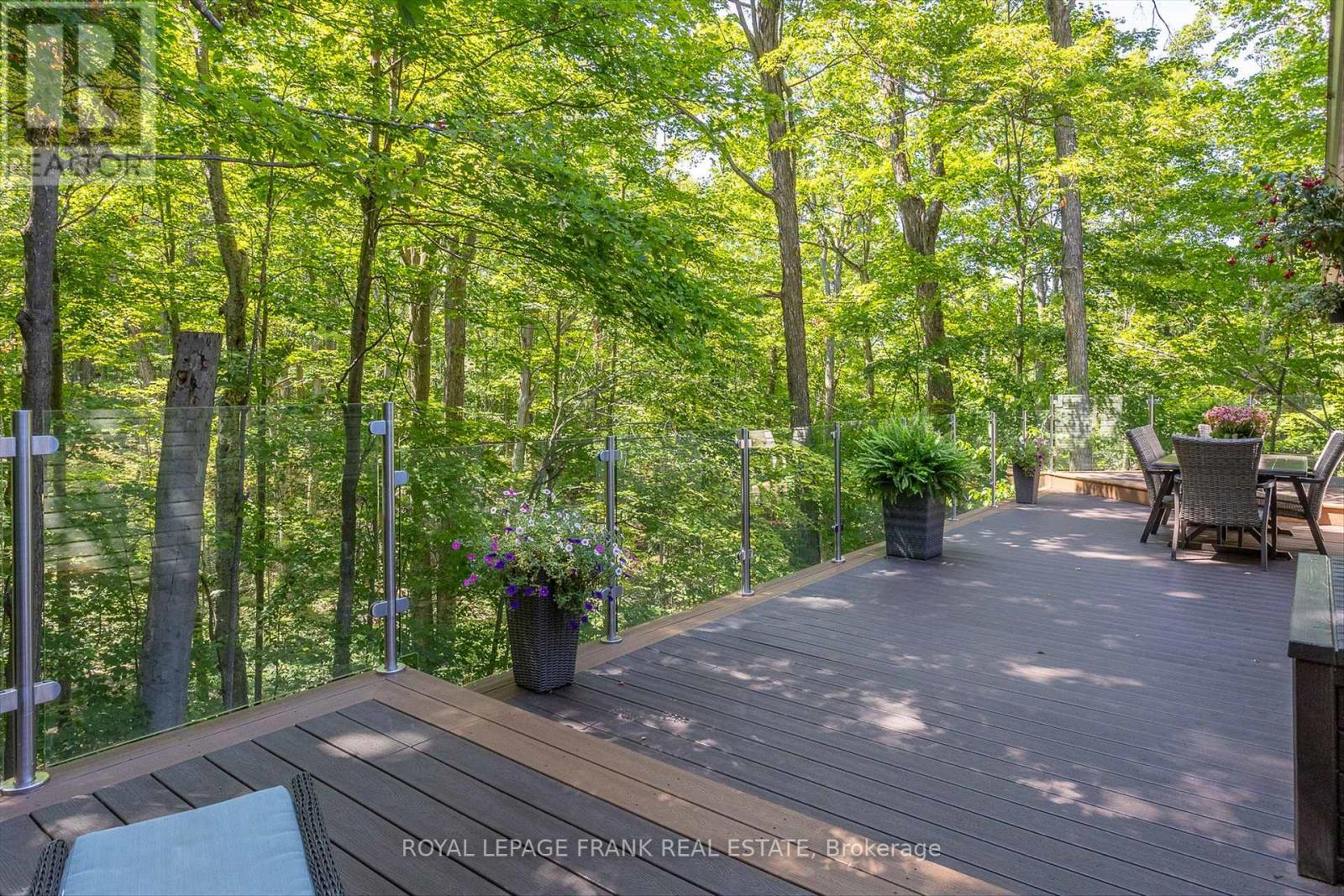 












24 DEER AVENUE

,
Cavan Monaghan (Cavan Twp),




Ontario
L0A1G0

