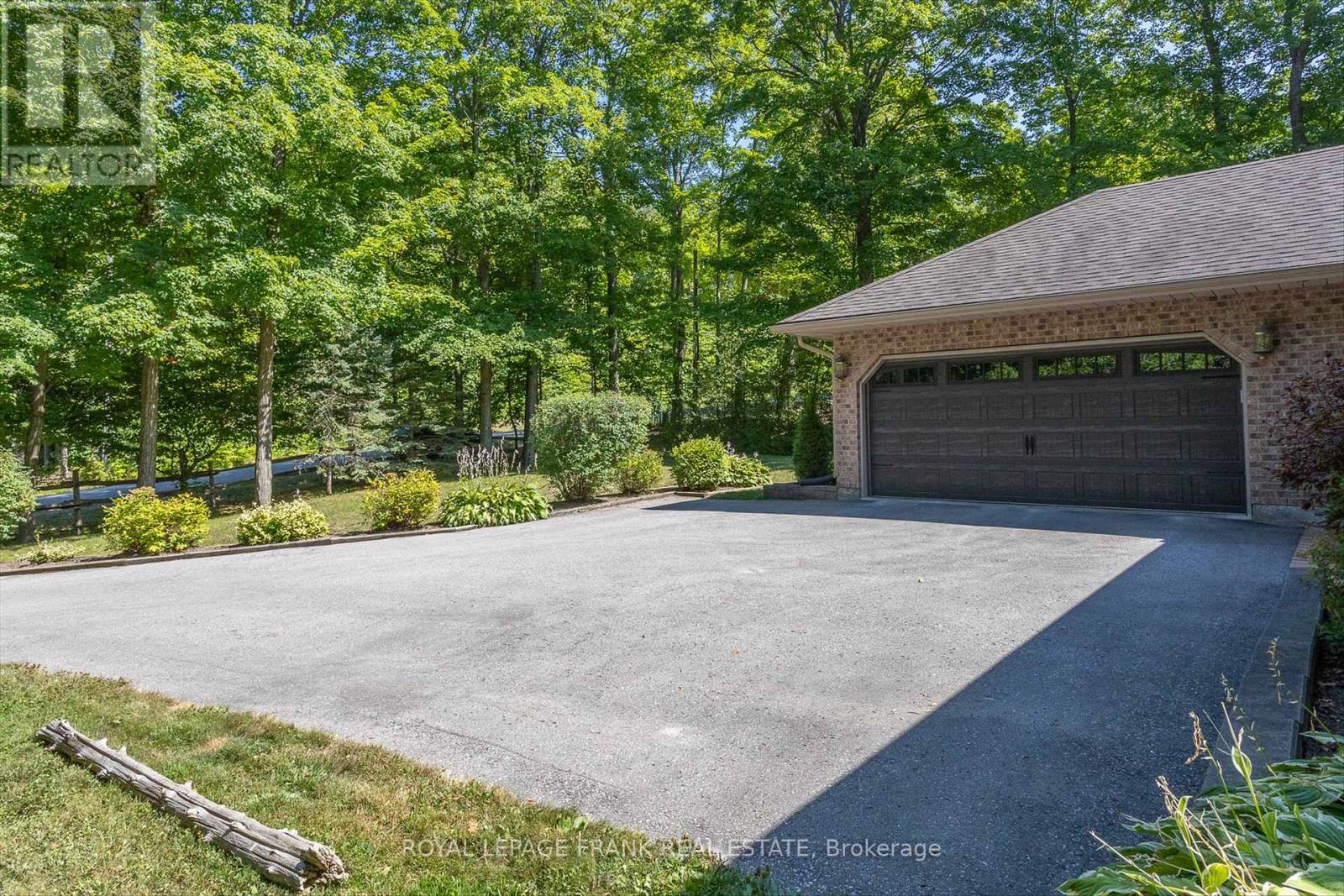 












24 DEER AVENUE

,
Cavan Monaghan (Cavan Twp),




Ontario
L0A1G0

