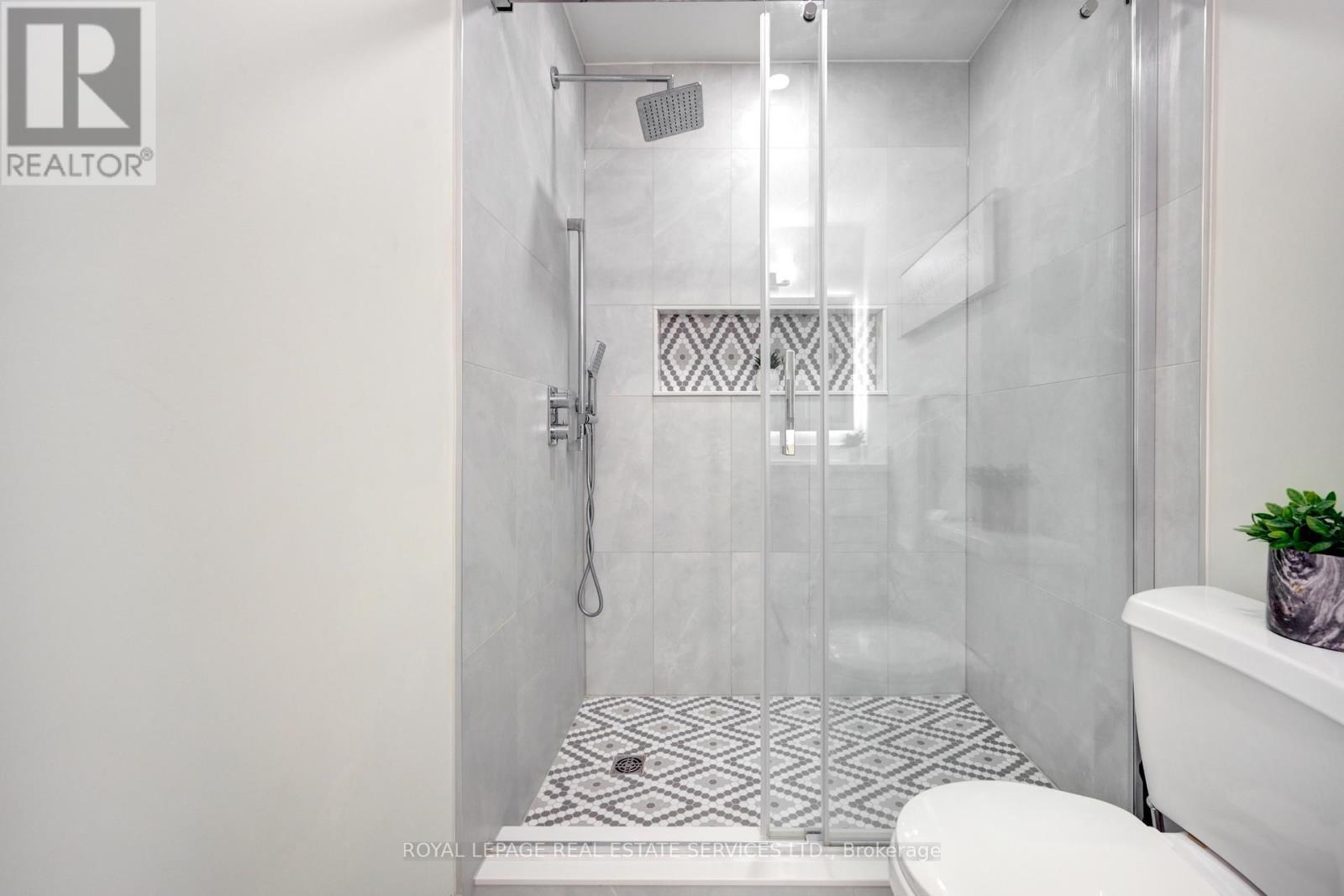 












3187 COTTER ROAD

,
Burlington,




Ontario
L7M0N3

