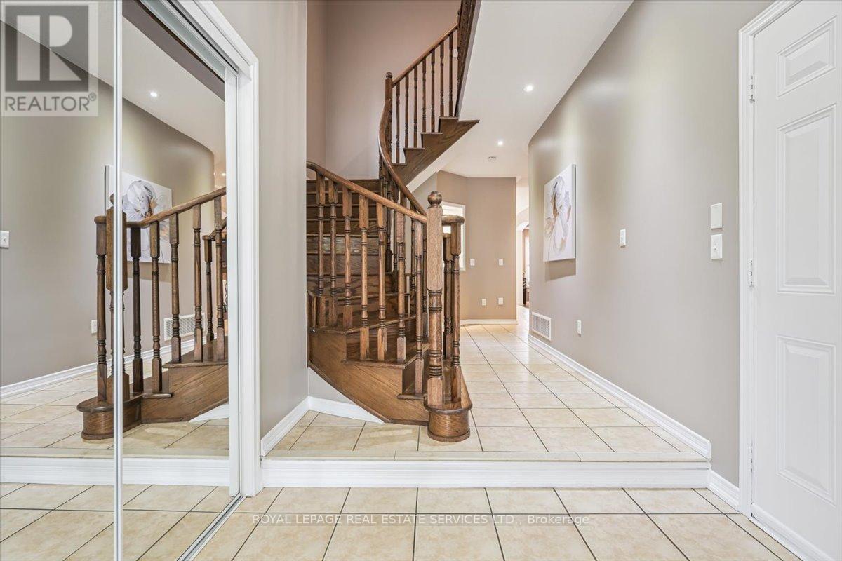 












3187 COTTER ROAD

,
Burlington,




Ontario
L7M0N3


