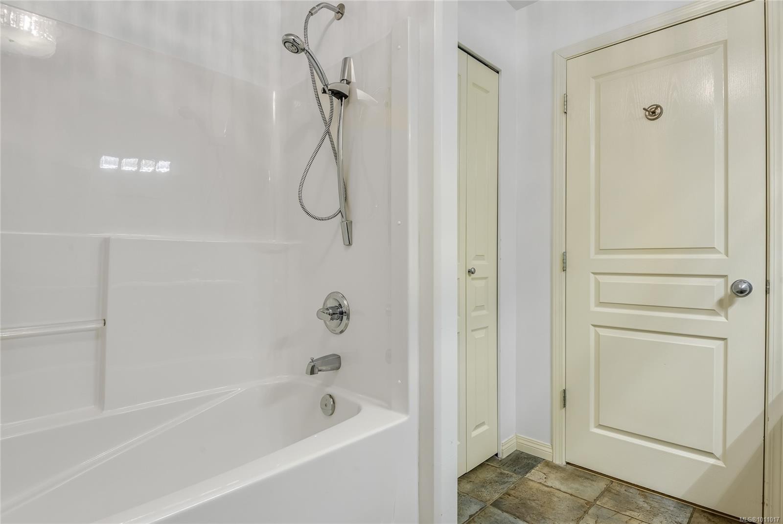 









350


Island

Hwy South, 419,
Campbell River,




BC
V9W 1A5

