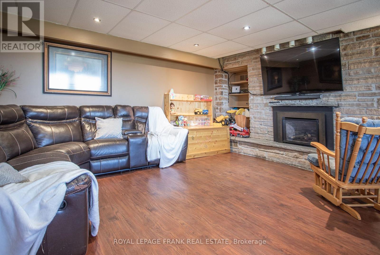 












119 USBORNE ROAD

,
Alnwick/Haldimand,




Ontario
K0K1S0

