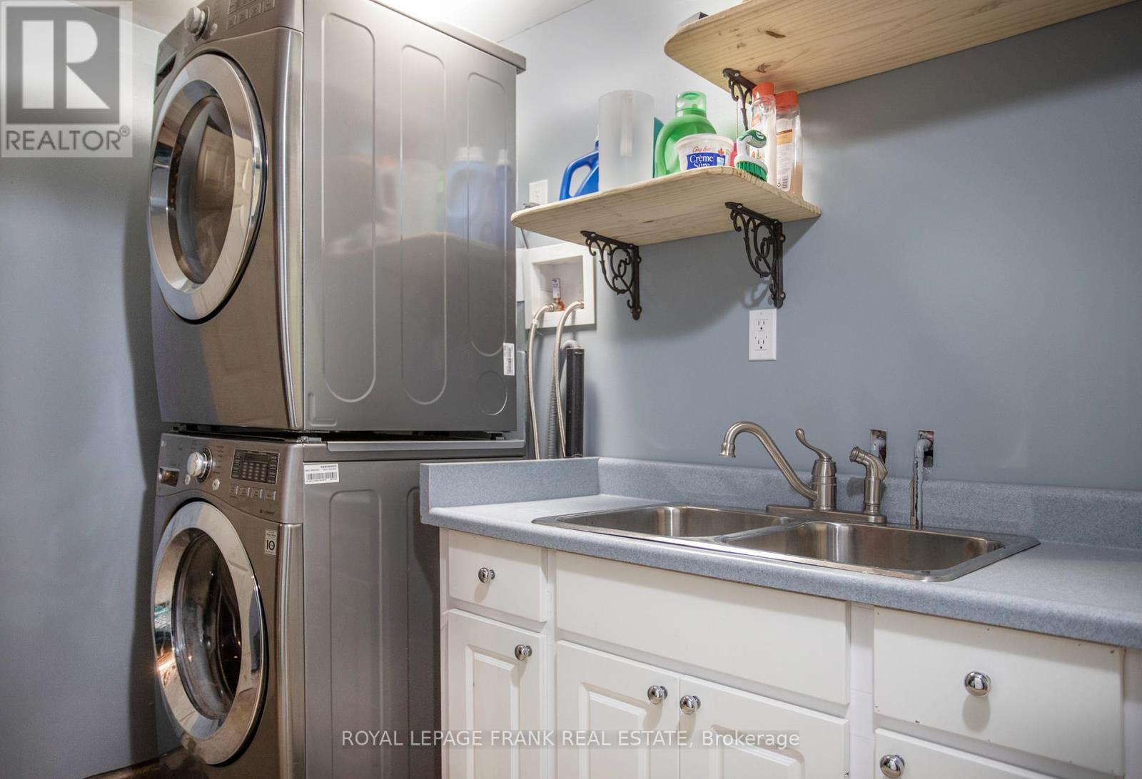 












119 USBORNE ROAD

,
Alnwick/Haldimand,




Ontario
K0K1S0

