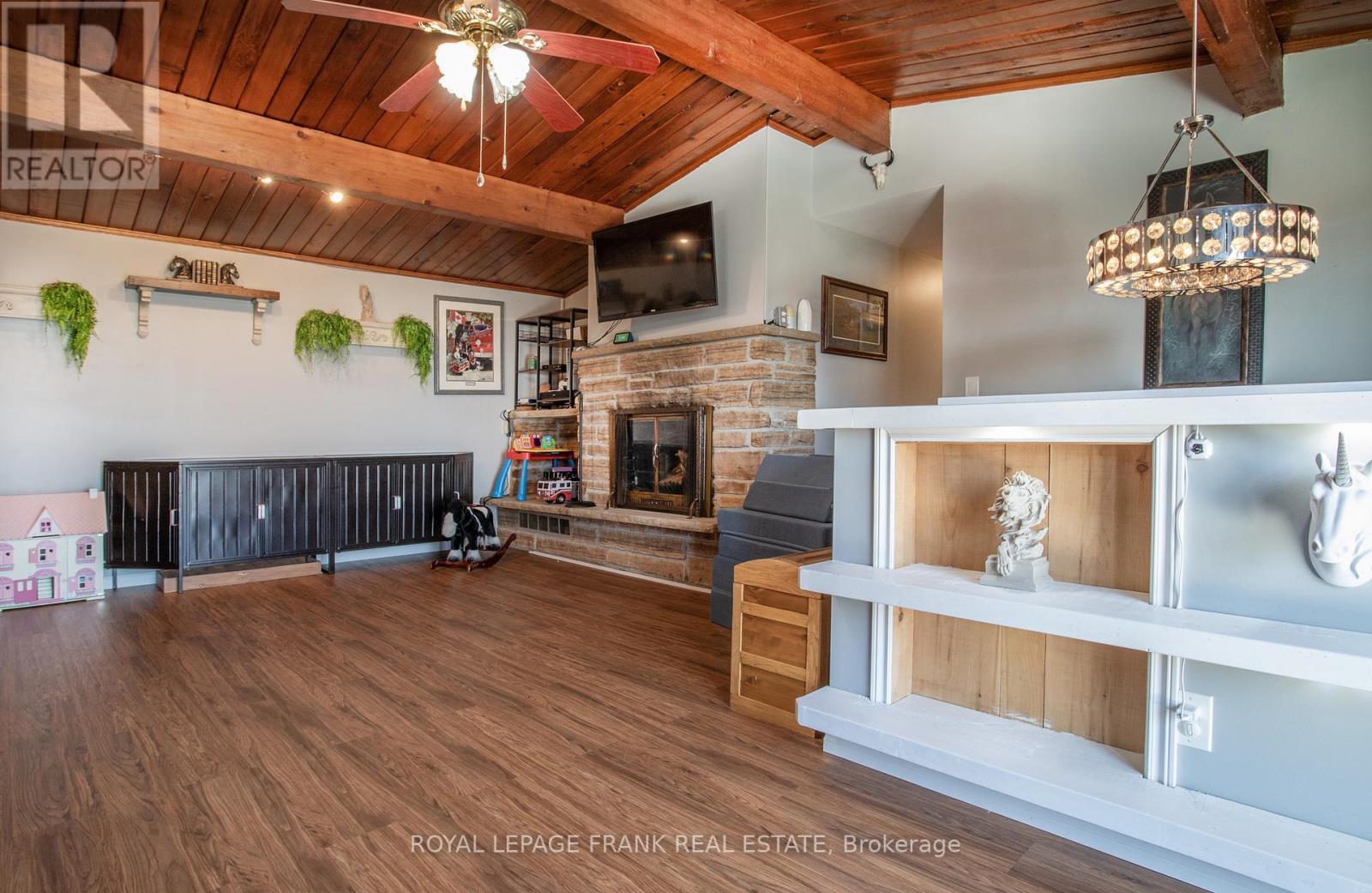 












119 USBORNE ROAD

,
Alnwick/Haldimand,




Ontario
K0K1S0

