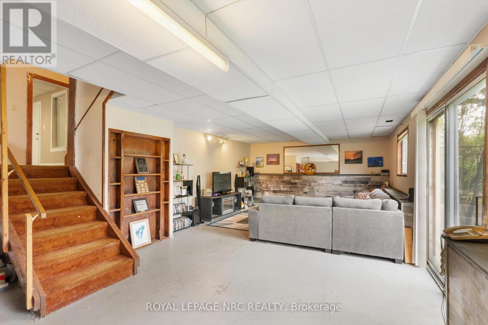 












154 DALHOUSIE AVENUE

,
St. Catharines (Port Dalhousie),




Ontario
L2N4X7

