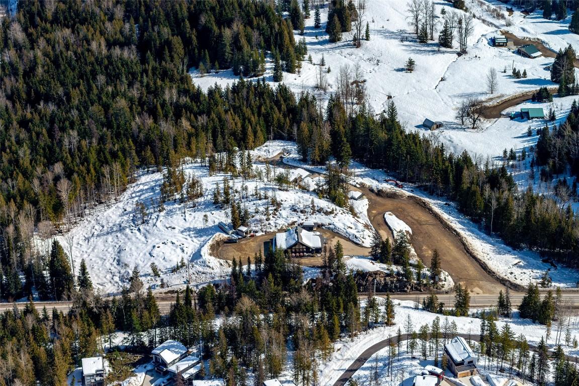 









3052


3B

Highway,
Rossland,







BC
V0G 1Y0

