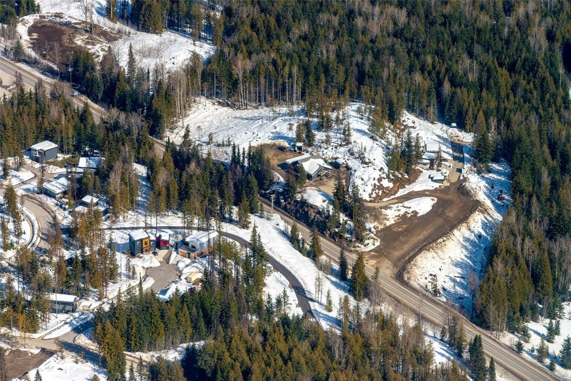 









3052


3B

Highway,
Rossland,







BC
V0G 1Y0

