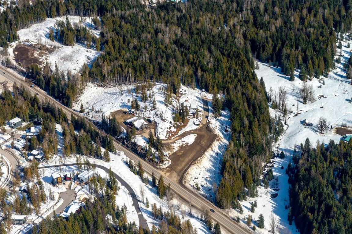 









3052


3B

Highway,
Rossland,







BC
V0G 1Y0

